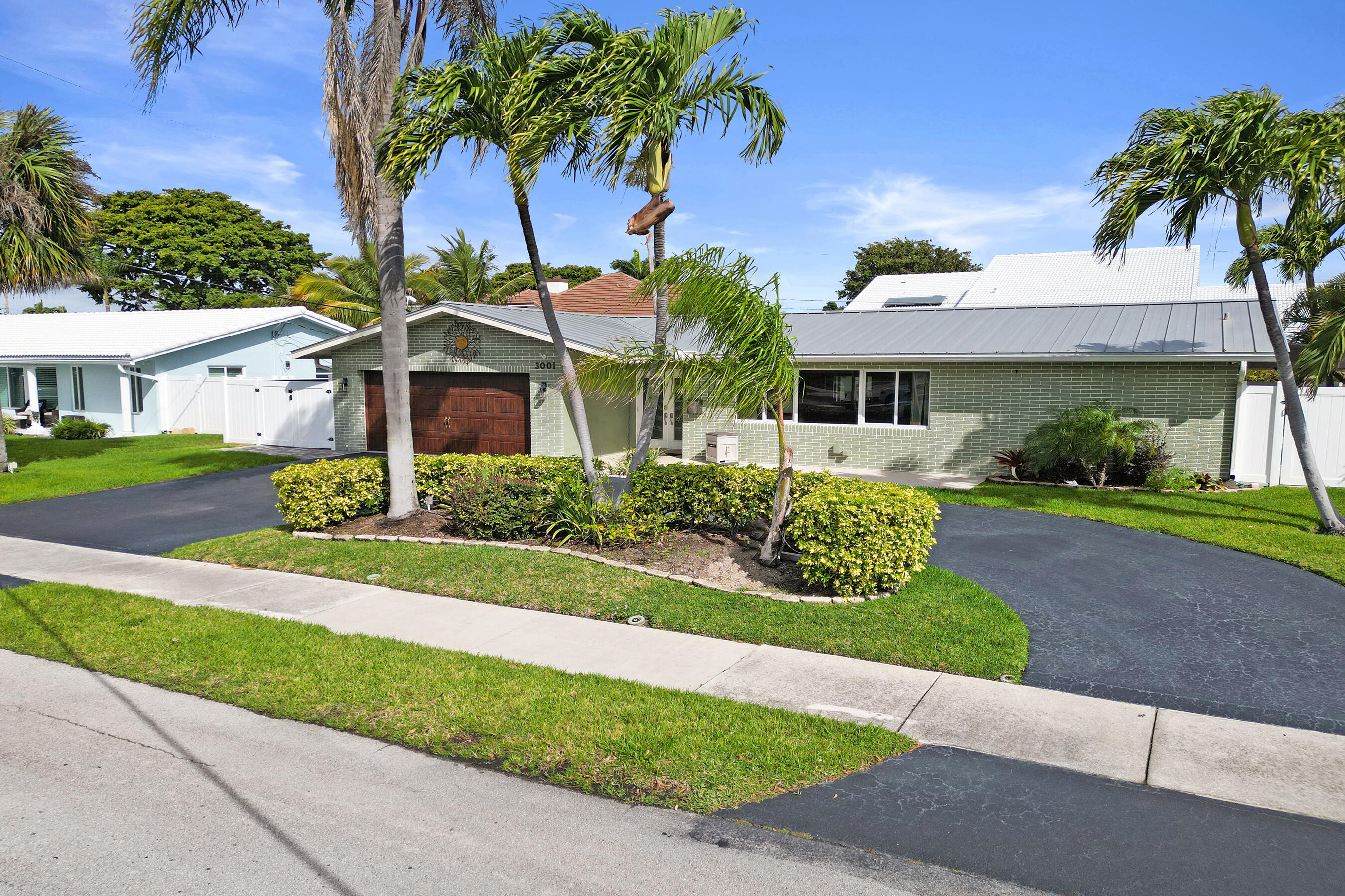 VENETIAN ISLES 3RD SEC - Residential