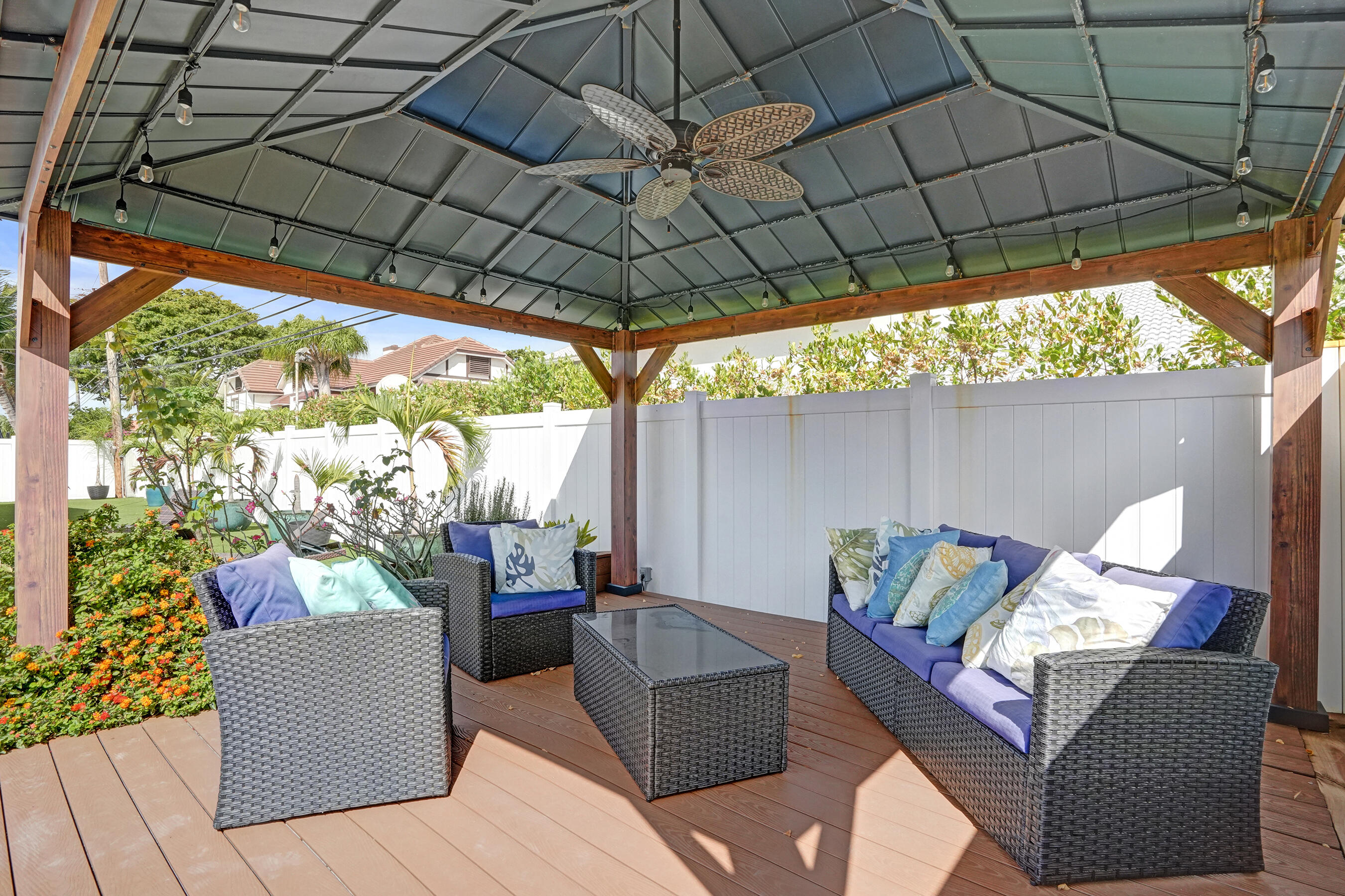 VENETIAN ISLES 3RD SEC - Residential