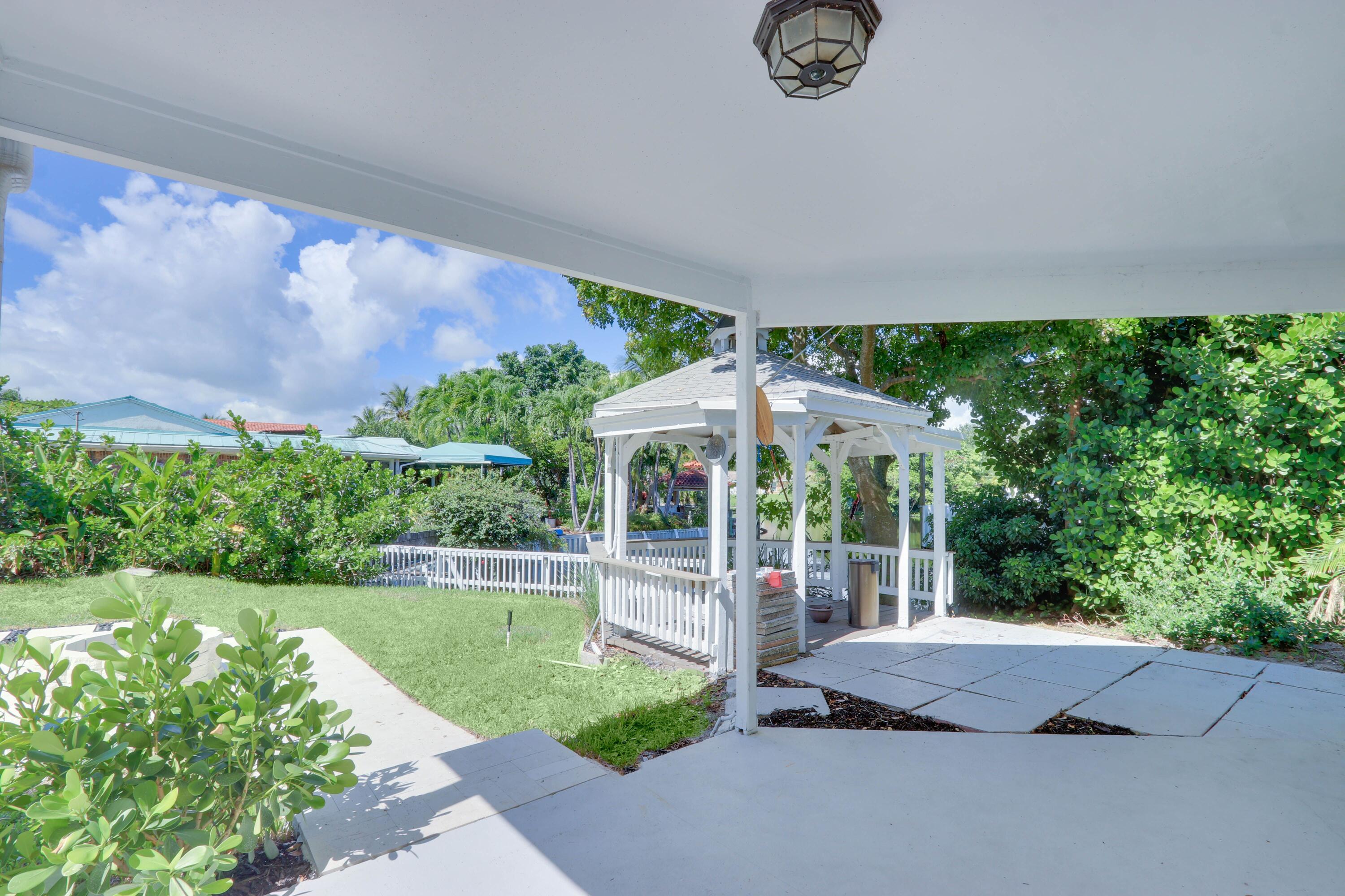 LAKE CLARKE TERR - Residential
