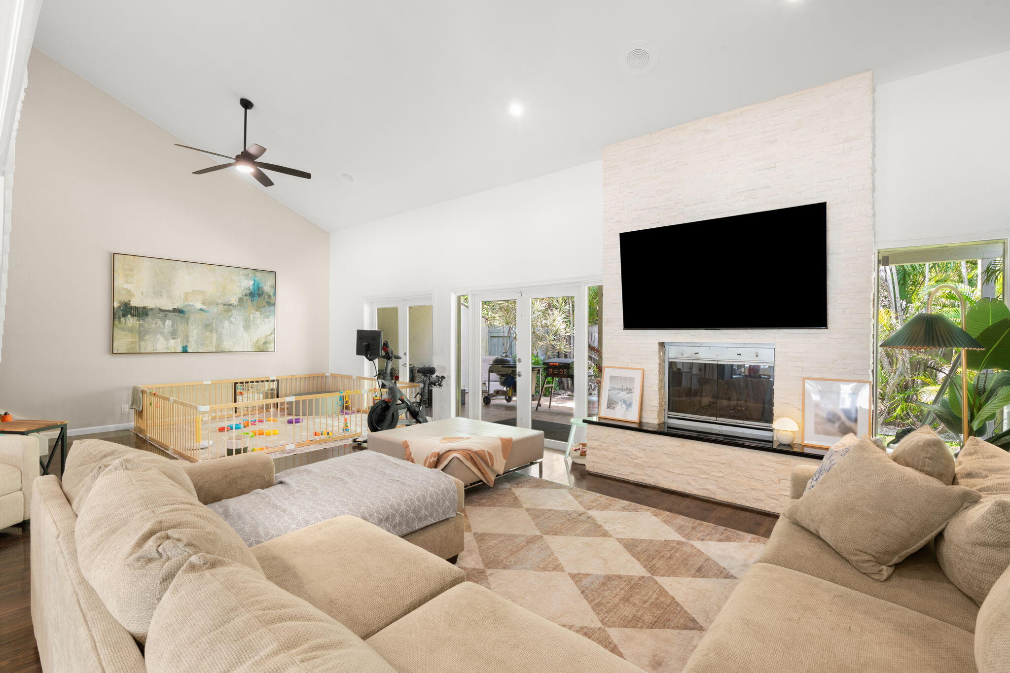 HARBOUR CLUB - Residential