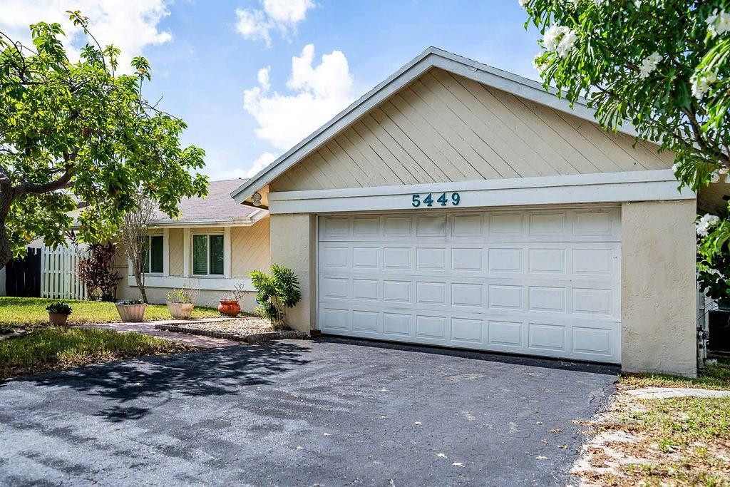 Comrock 95-47 B - Residential