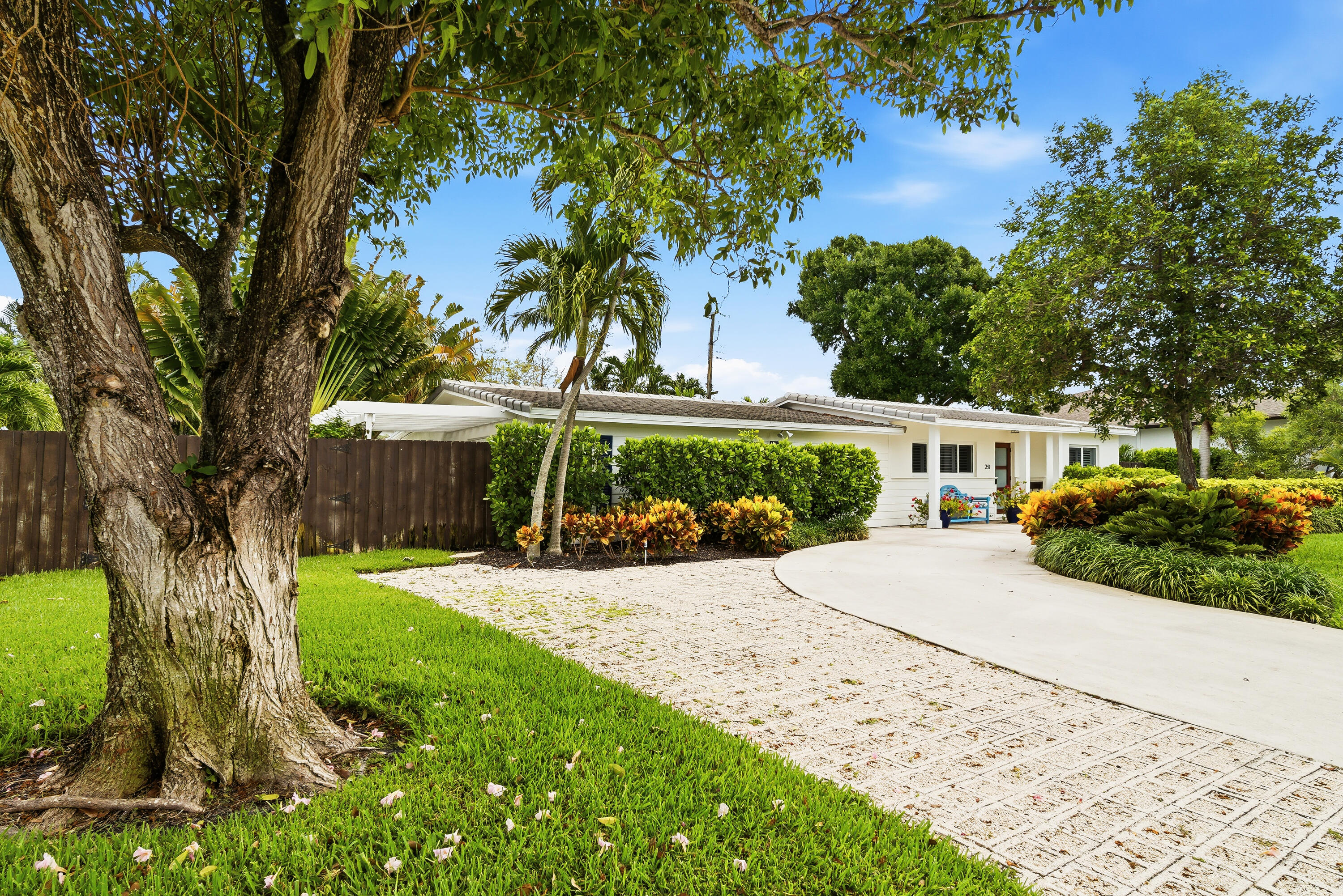 LEWIS SHORE ESTATES 1 - Residential