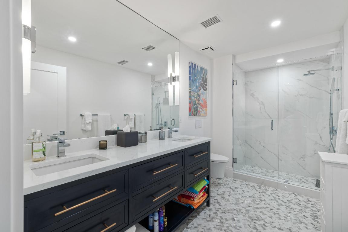THREE HUNDRED SOUTH OCEAN BLVD APTS INC 300 S OCEA - Residential
