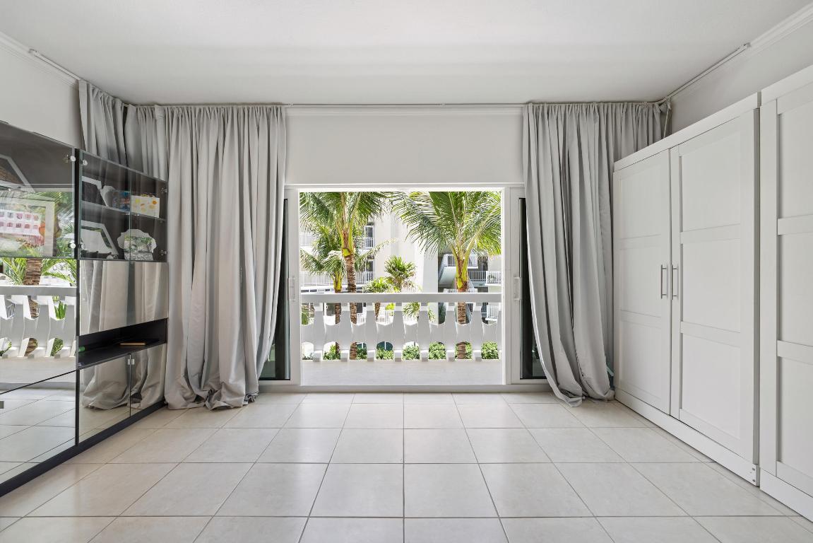 THREE HUNDRED SOUTH OCEAN BLVD APTS INC 300 S OCEA - Residential