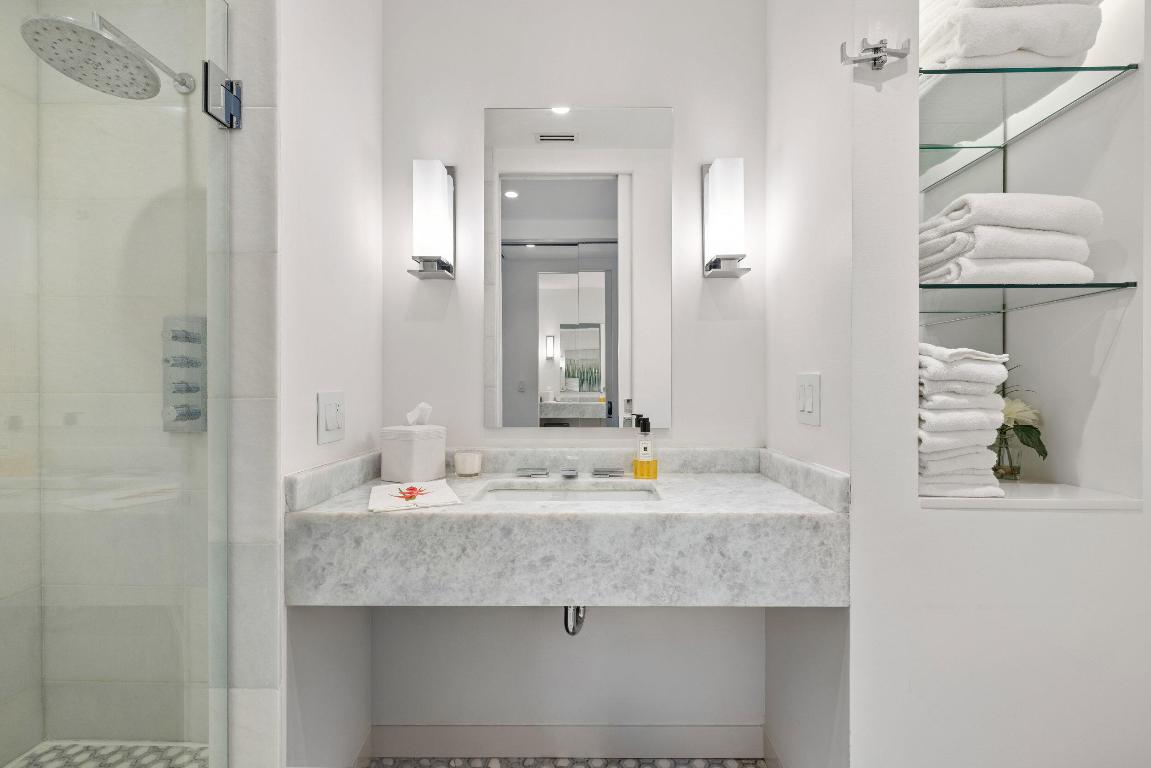 THREE HUNDRED SOUTH OCEAN BLVD APTS INC 300 S OCEA - Residential