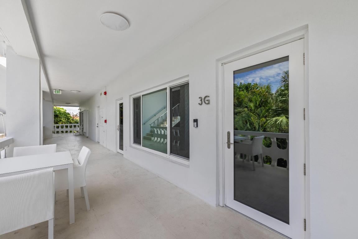 THREE HUNDRED SOUTH OCEAN BLVD APTS INC 300 S OCEA - Residential