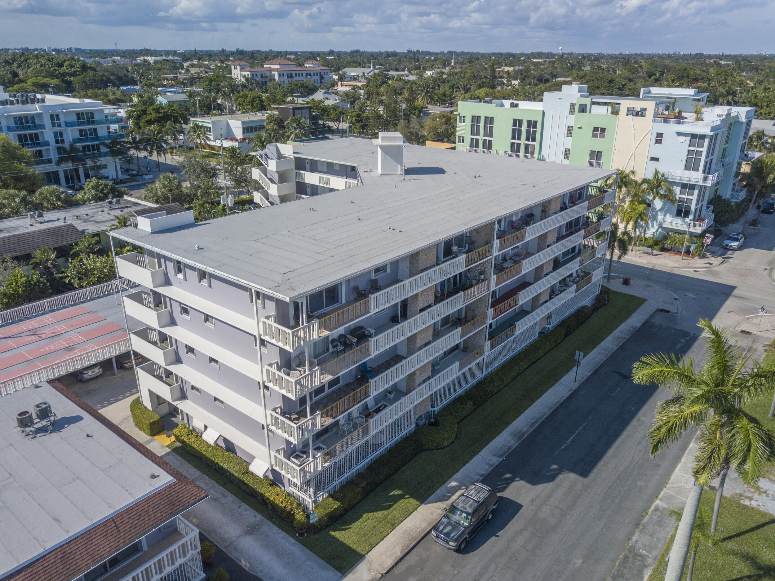 GOLD COAST TOWERS CONDO - Residential