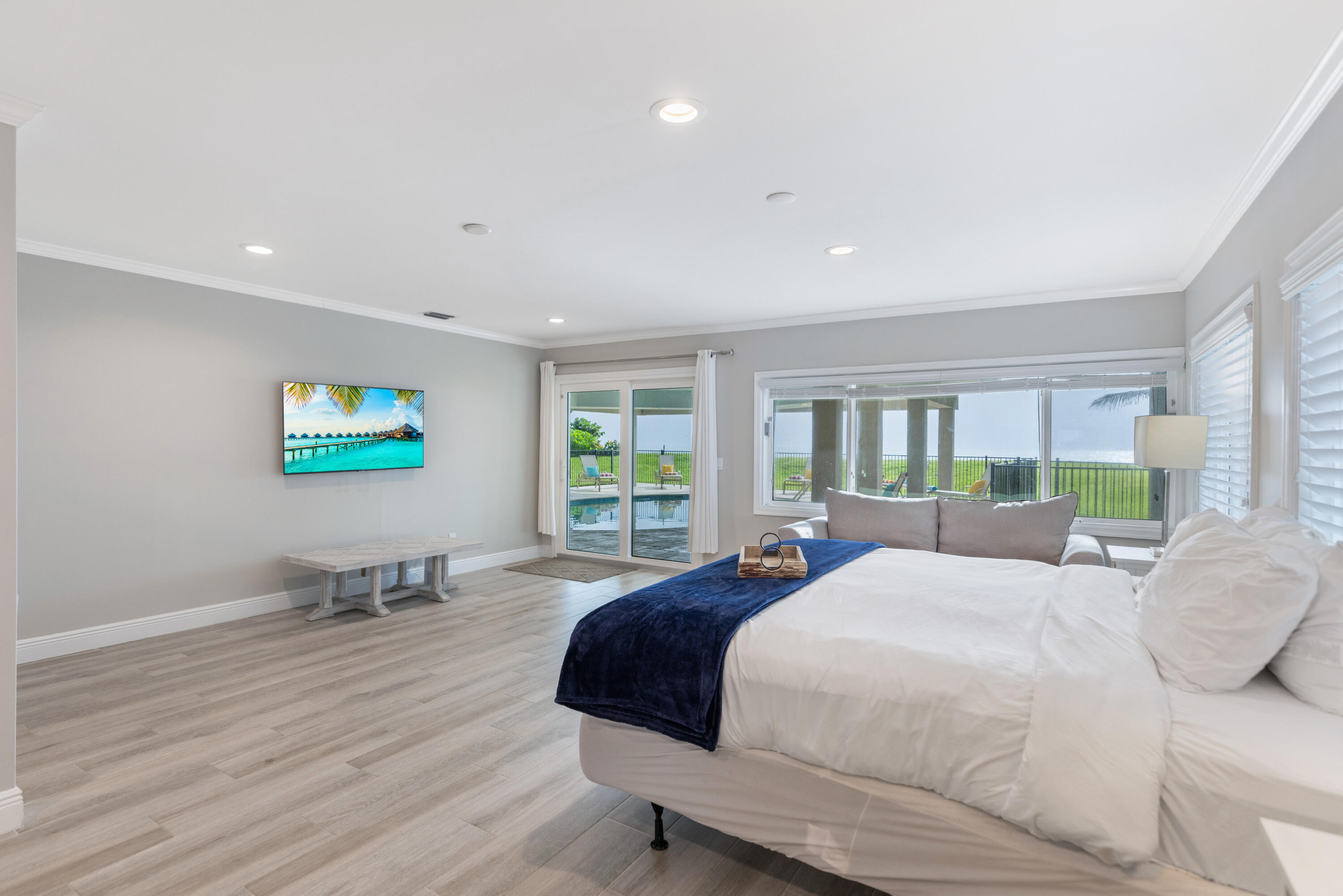 SUNSET DRIVE - Residential