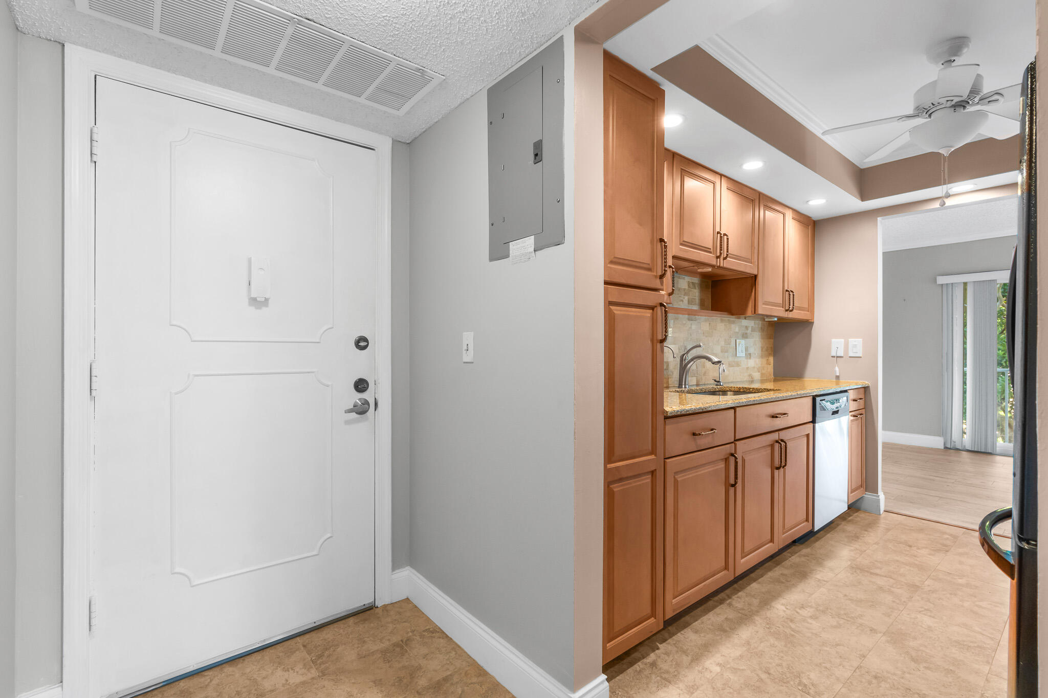 TIERRA DEL MAR CONDO - Residential Lease