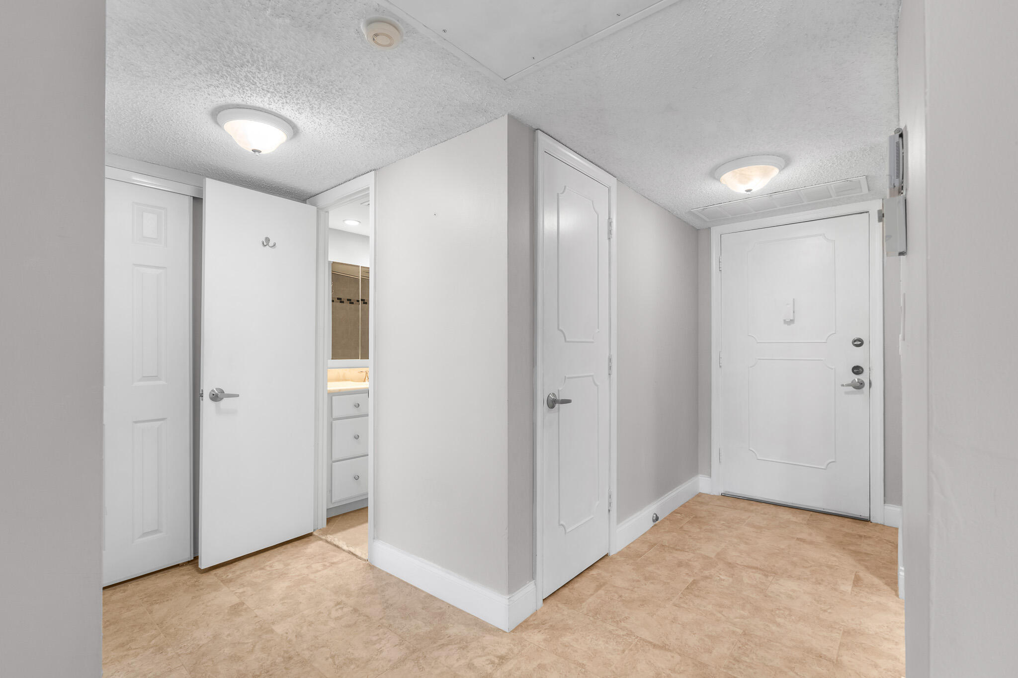 TIERRA DEL MAR CONDO - Residential Lease