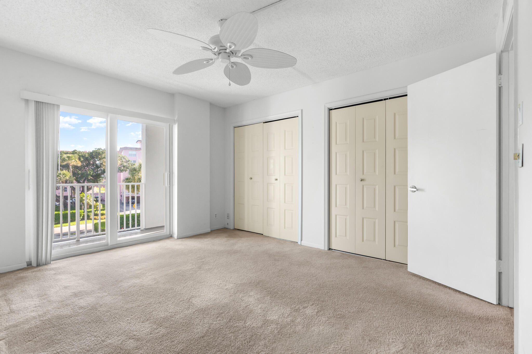 TIERRA DEL MAR CONDO - Residential Lease