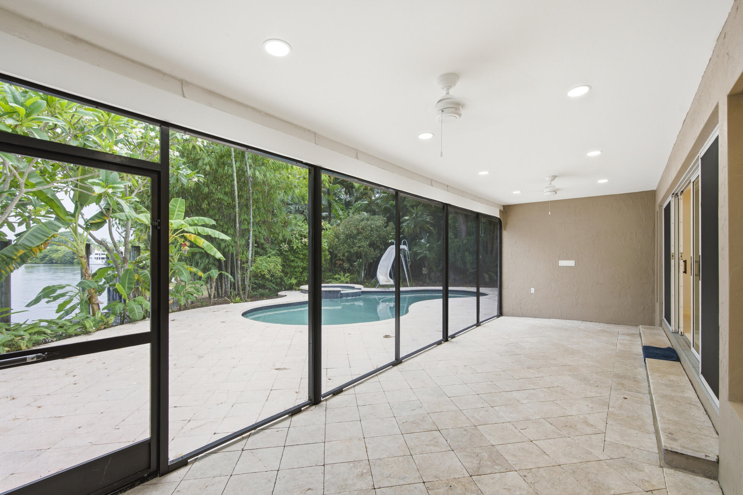 FLAMINGO PARK SEC - Residential