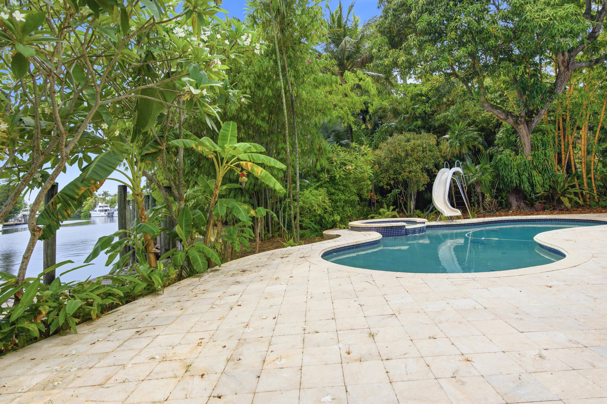 FLAMINGO PARK SEC - Residential