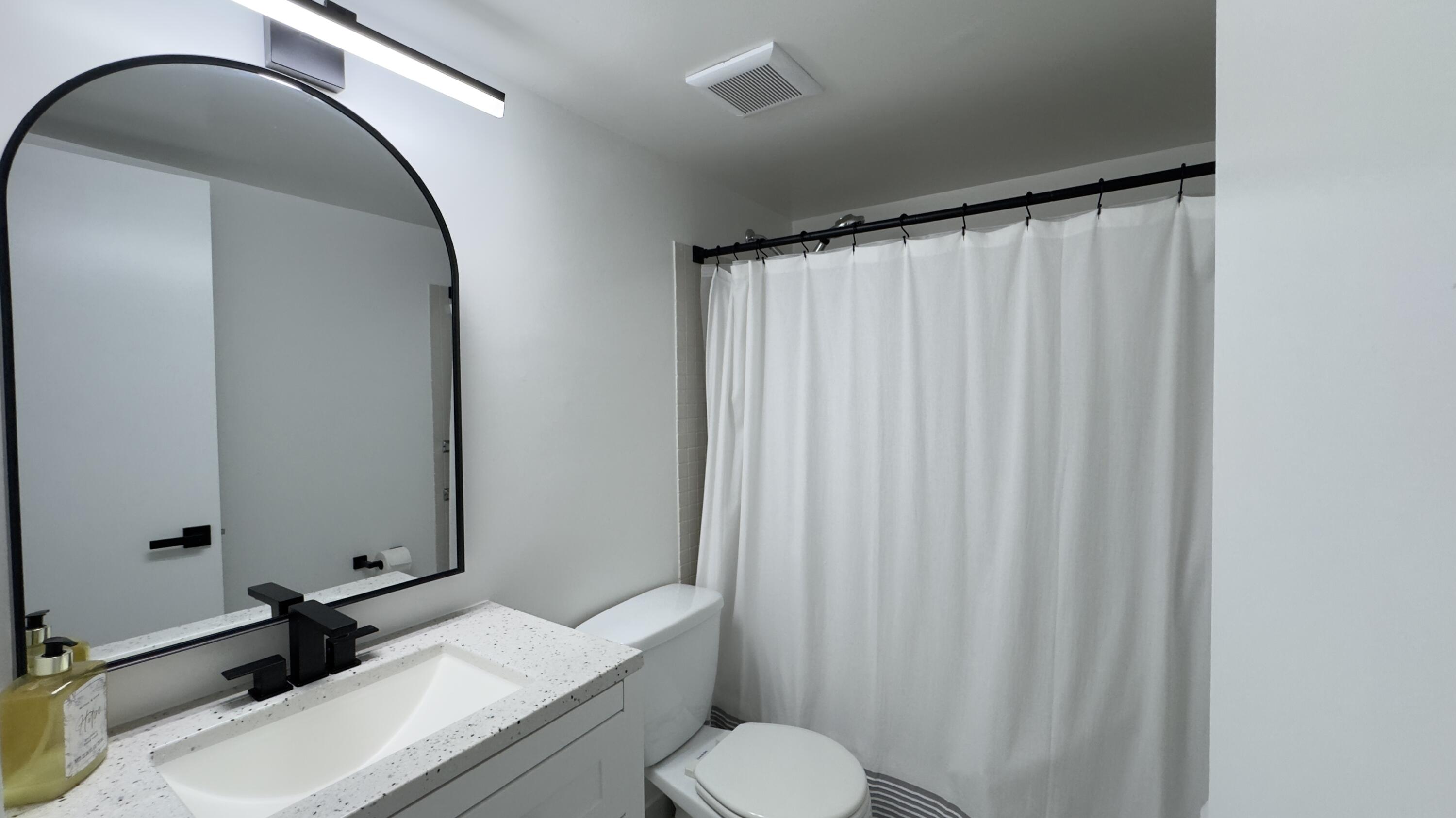 QUATRAINE CONDO I PH I - Residential