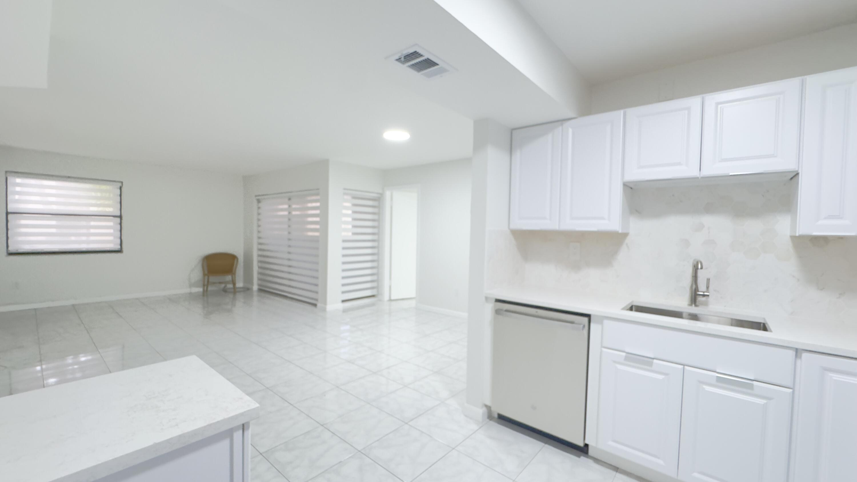 QUATRAINE CONDO I PH I - Residential