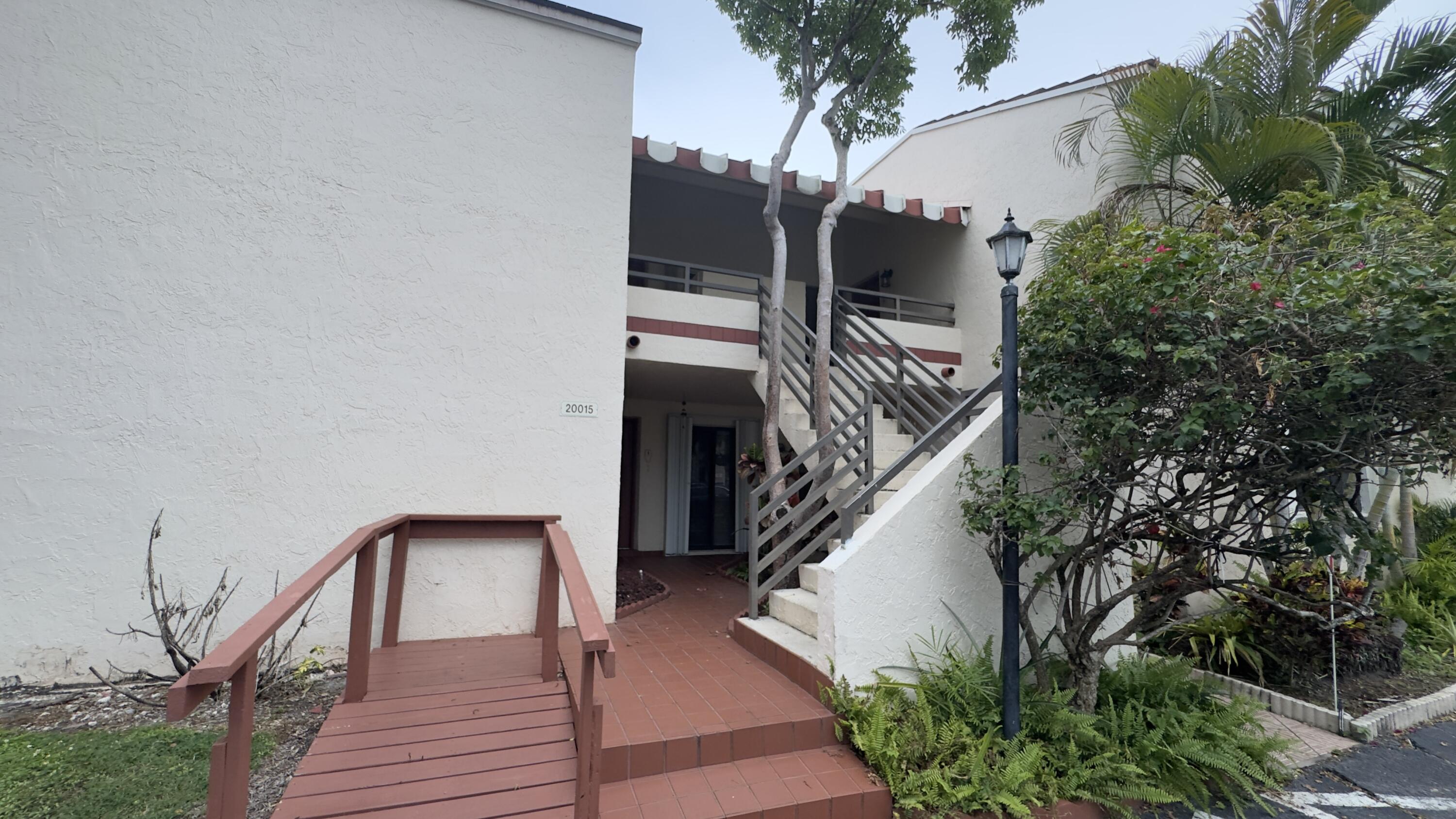 QUATRAINE CONDO I PH I - Residential