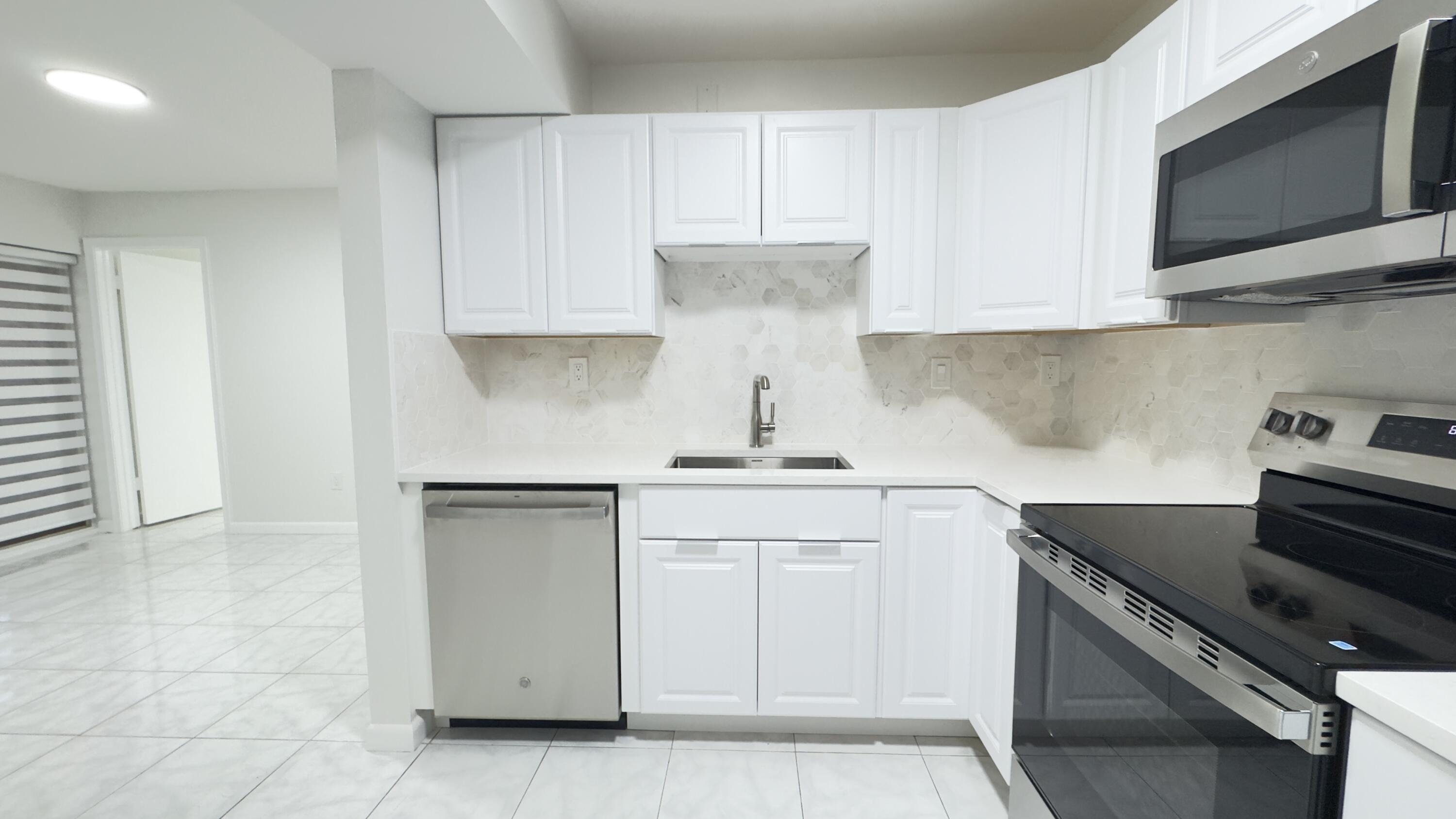 QUATRAINE CONDO I PH I - Residential