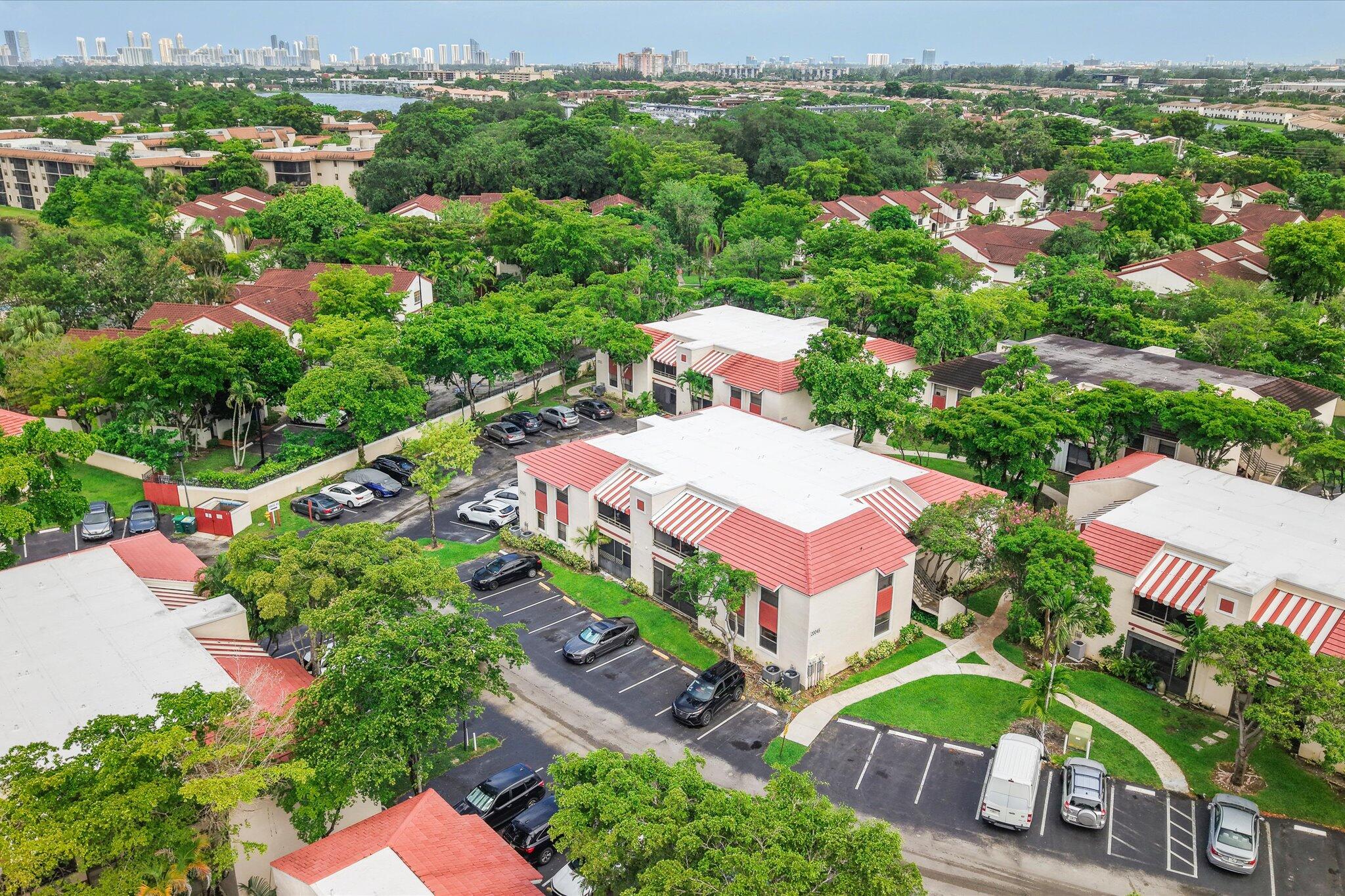 QUATRAINE CONDO I PH I - Residential