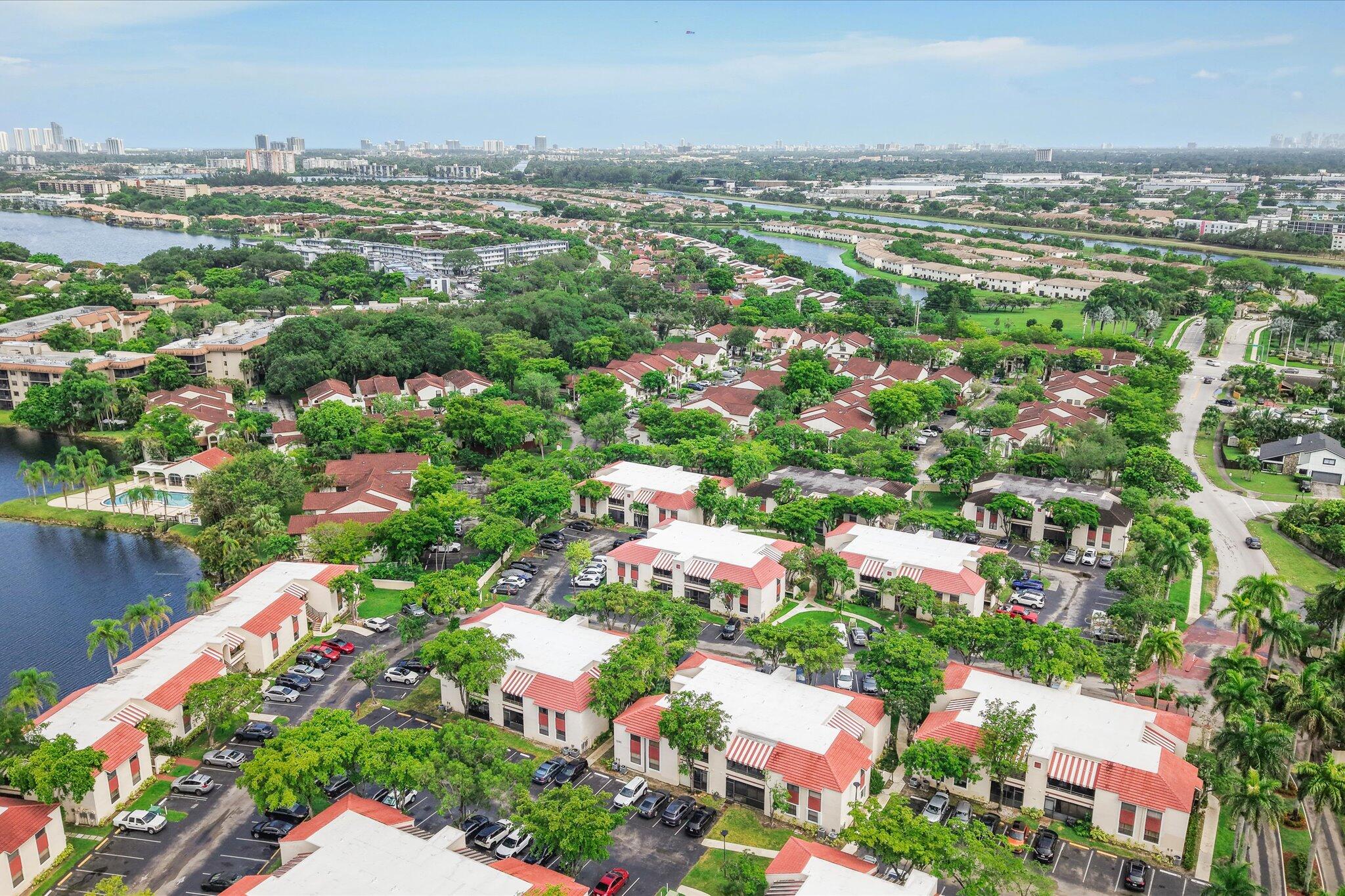 QUATRAINE CONDO I PH I - Residential