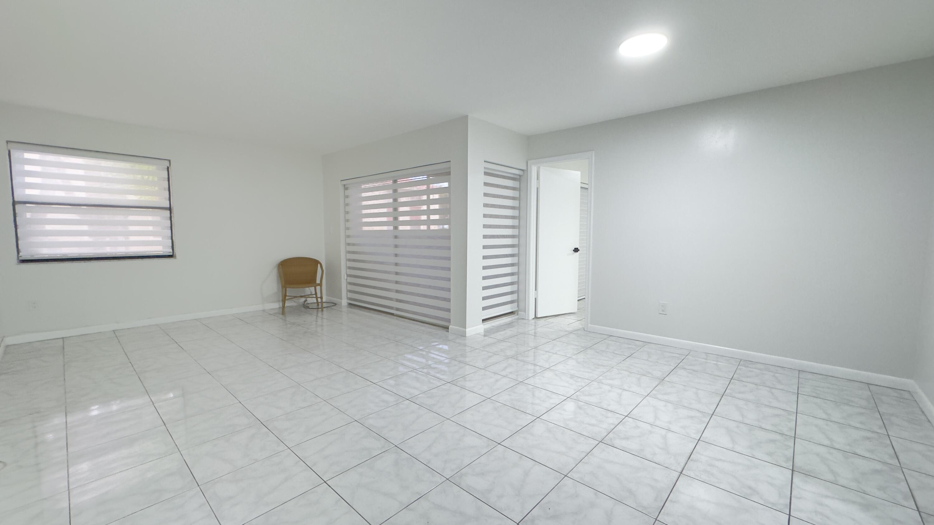 QUATRAINE CONDO I PH I - Residential