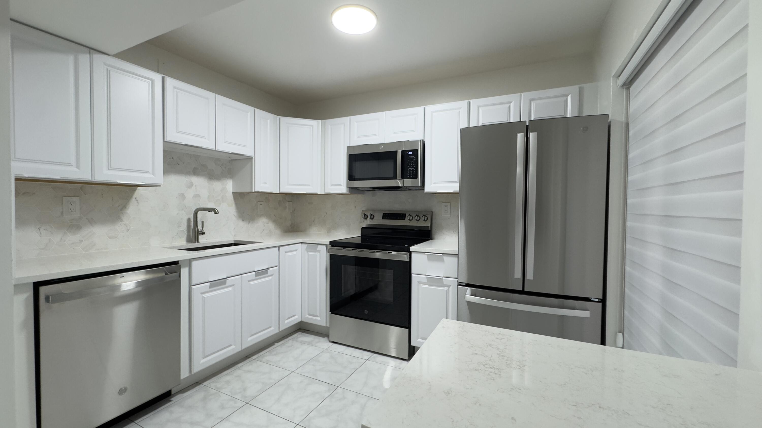 QUATRAINE CONDO I PH I - Residential