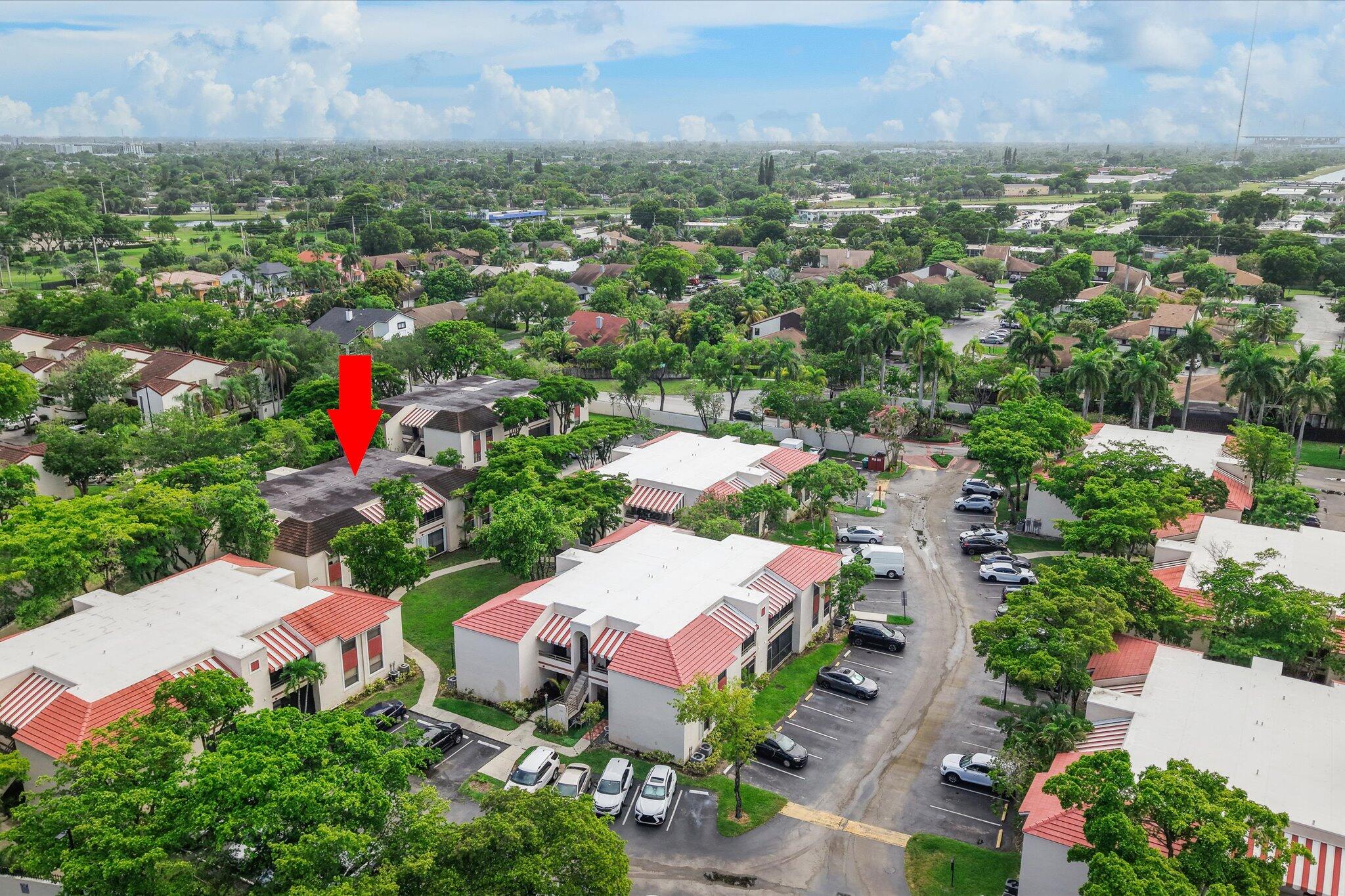 QUATRAINE CONDO I PH I - Residential