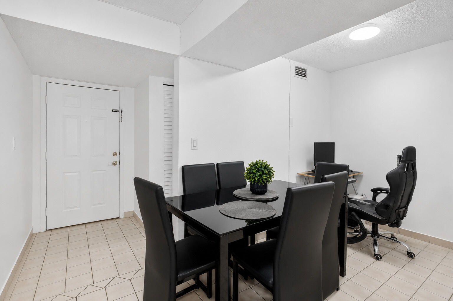 PALMS OF PEMBROKE CONDO - Residential