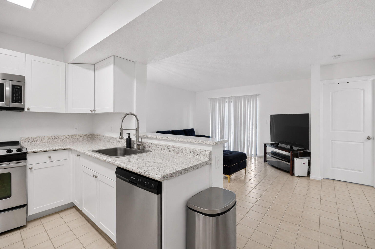 PALMS OF PEMBROKE CONDO - Residential