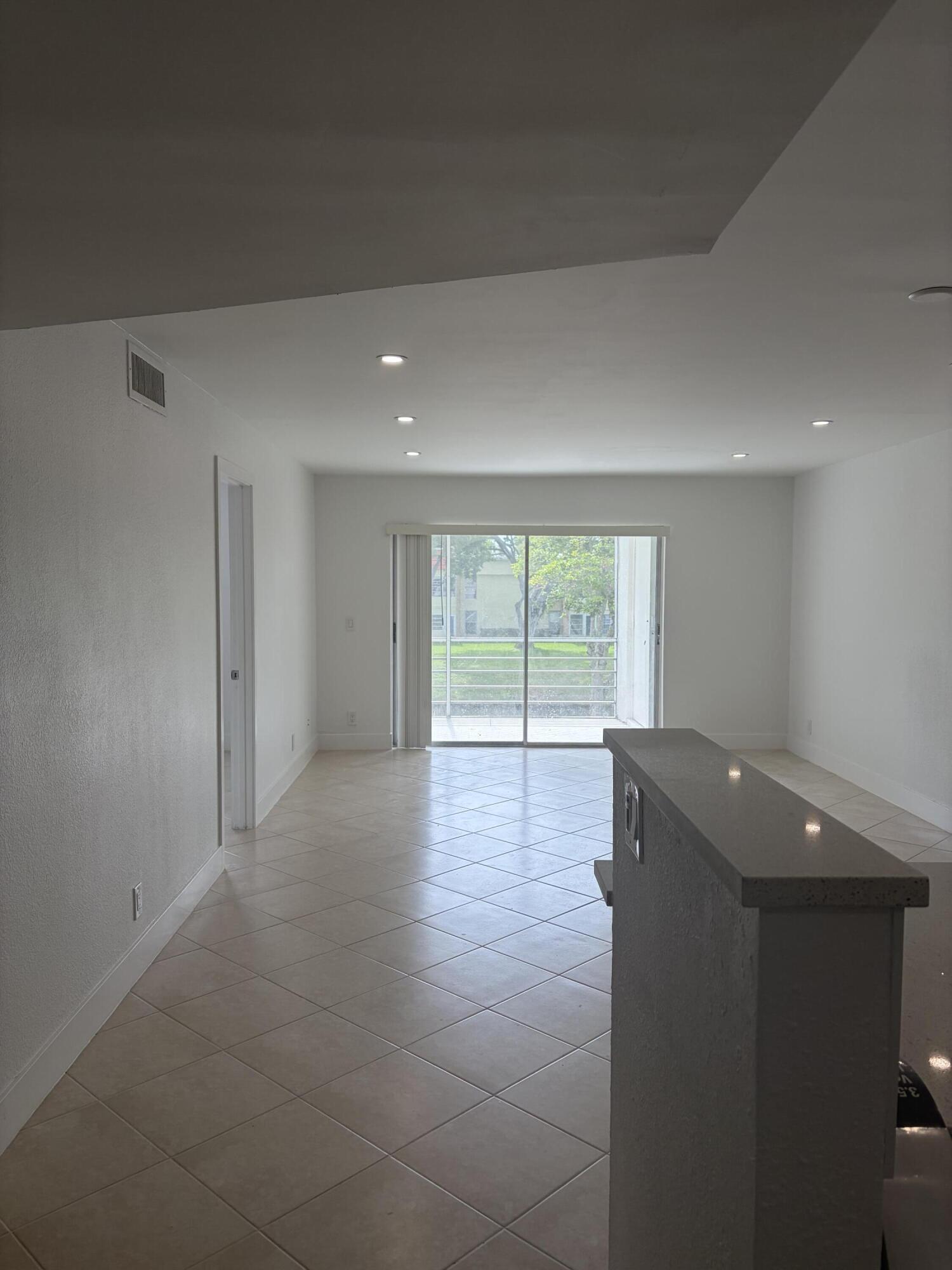 LAGO DEL REY CONDO - Residential Lease