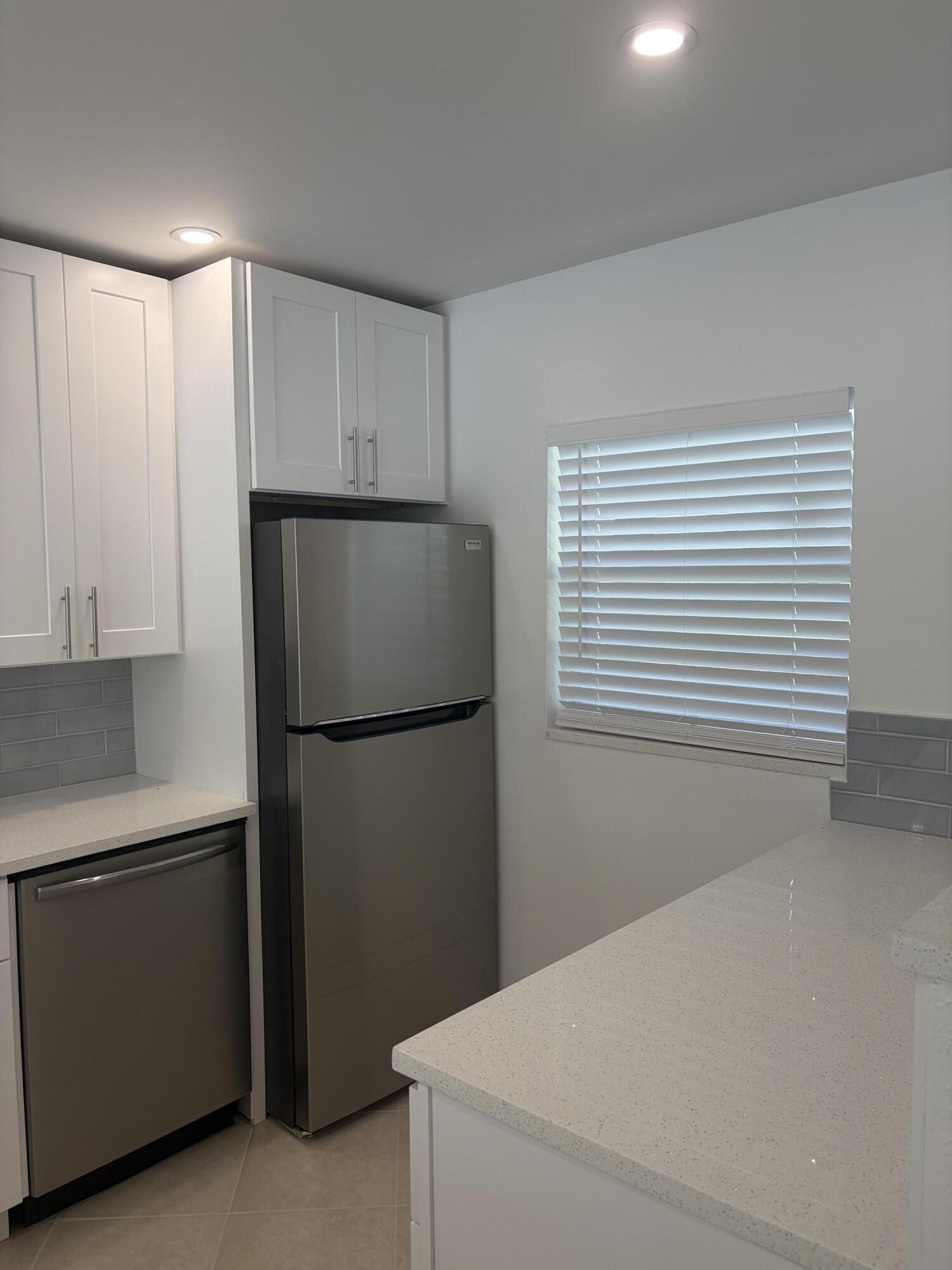LAGO DEL REY CONDO - Residential Lease