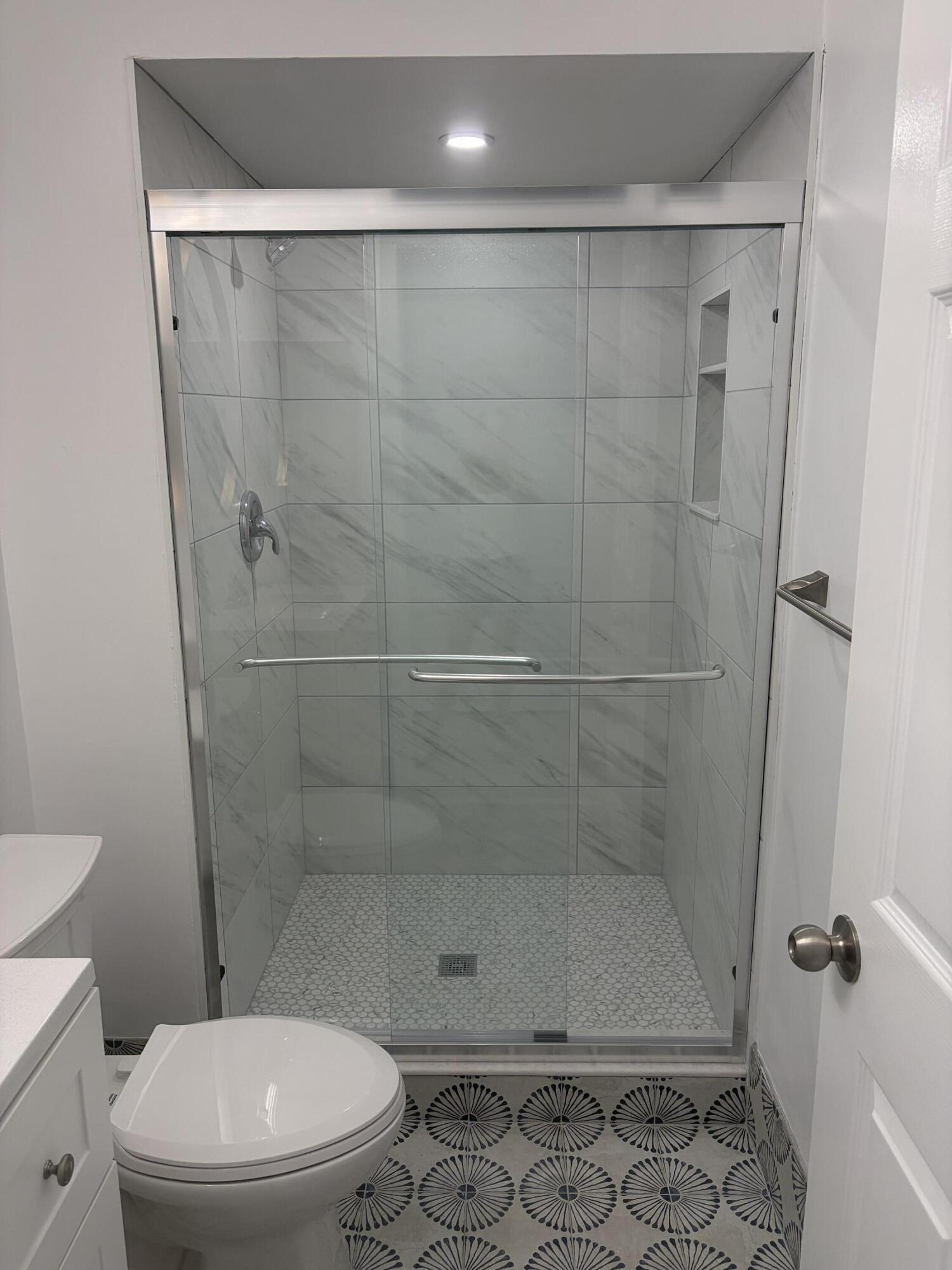 LAGO DEL REY CONDO - Residential Lease
