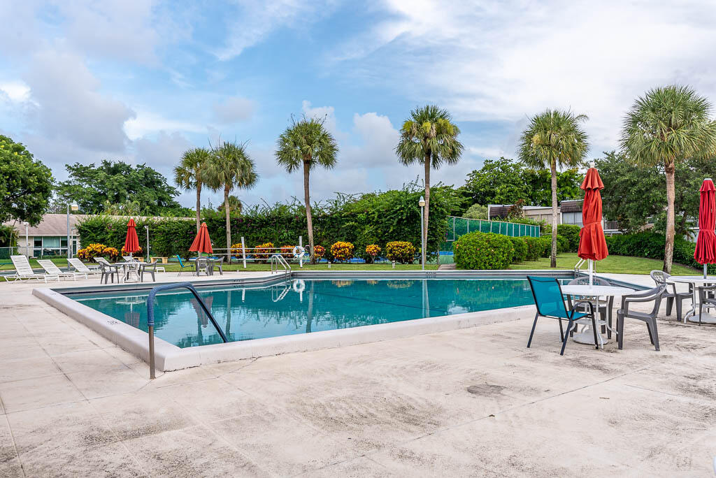 LAGO DEL REY CONDO - Residential Lease