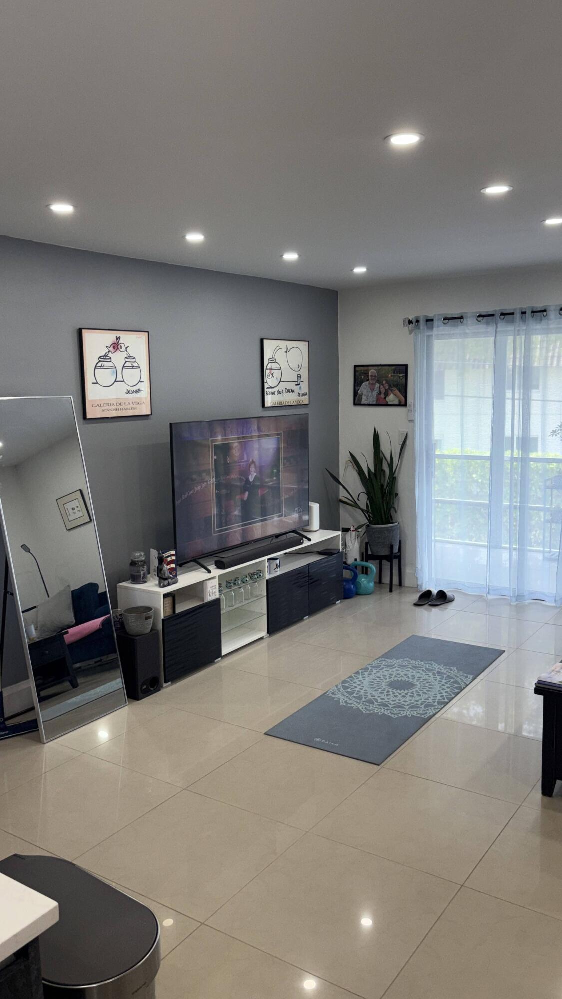 PALM ROYAL APTS INC CONDO - Residential