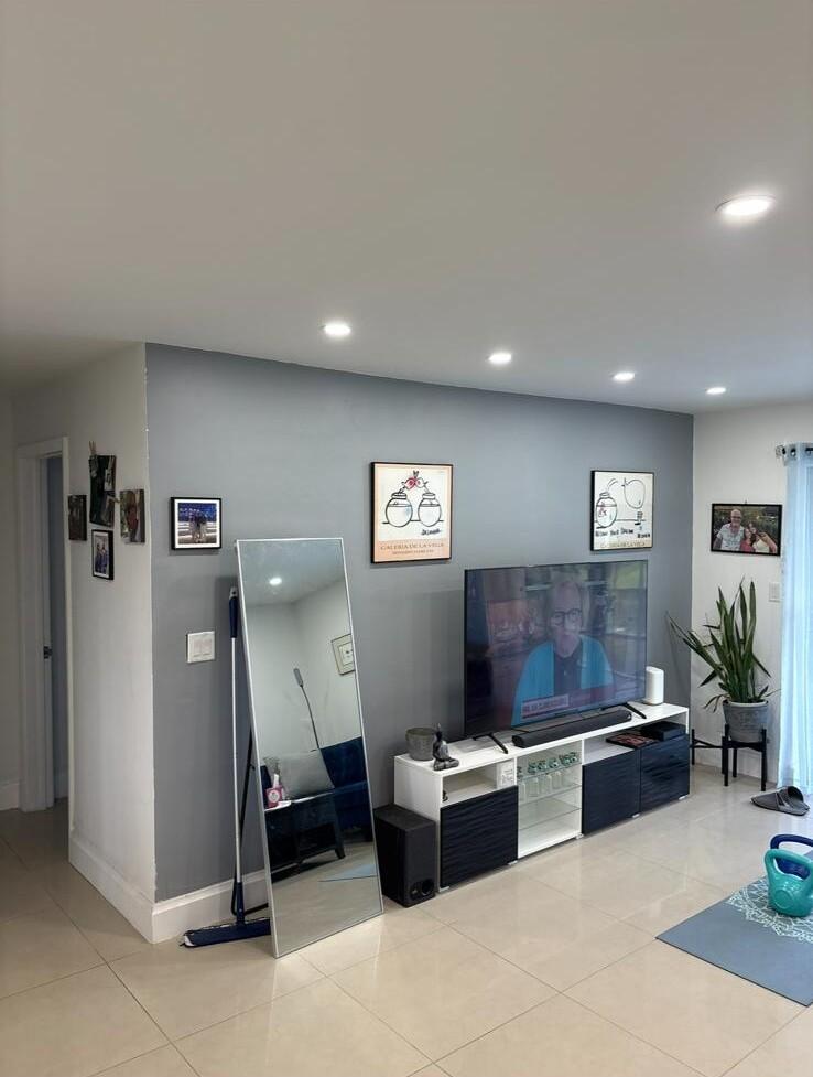 PALM ROYAL APTS INC CONDO - Residential