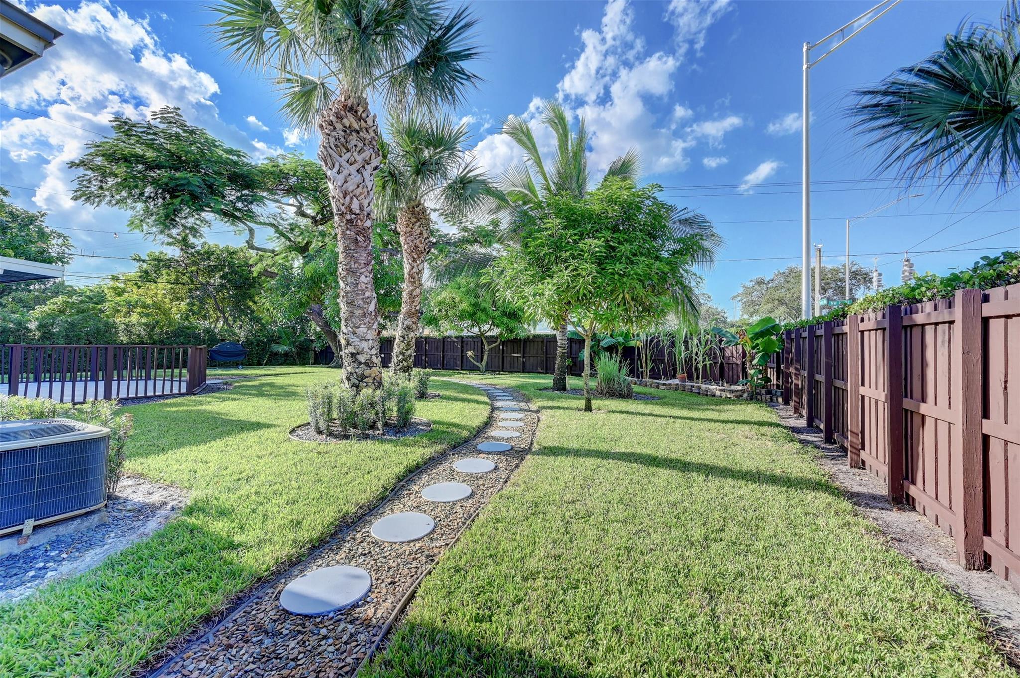 PLANTATION SUNRISE HEIGHTS - Residential