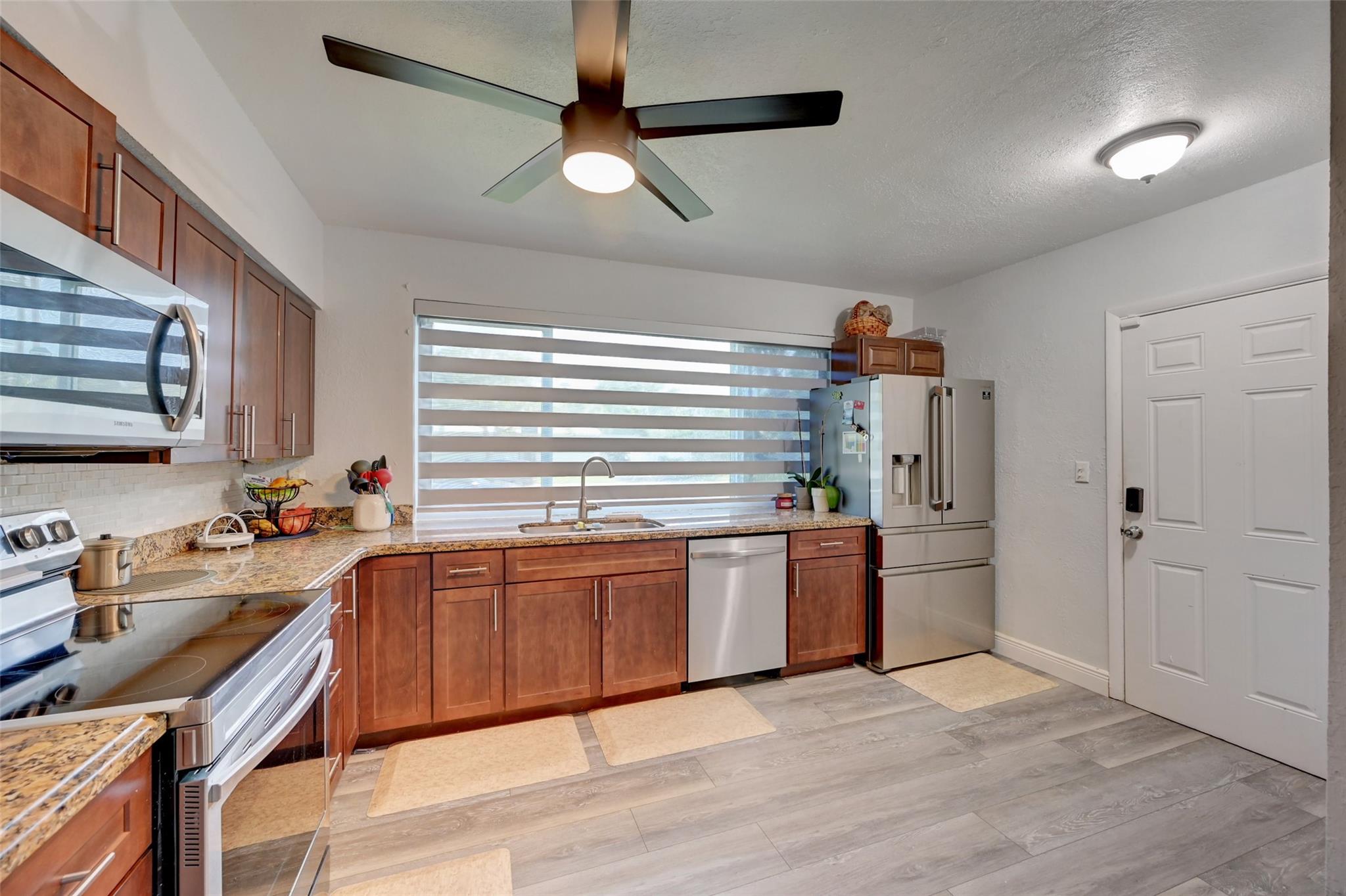 PLANTATION SUNRISE HEIGHTS - Residential