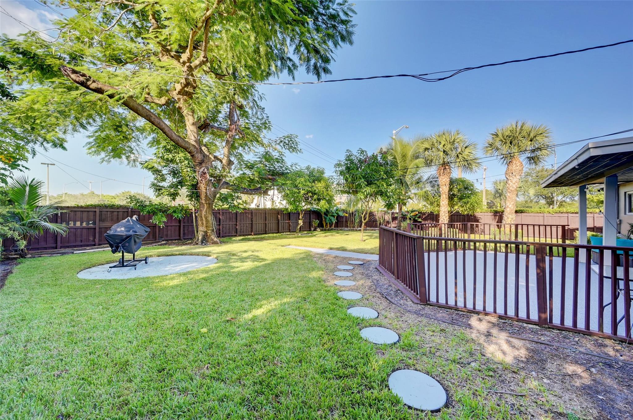 PLANTATION SUNRISE HEIGHTS - Residential