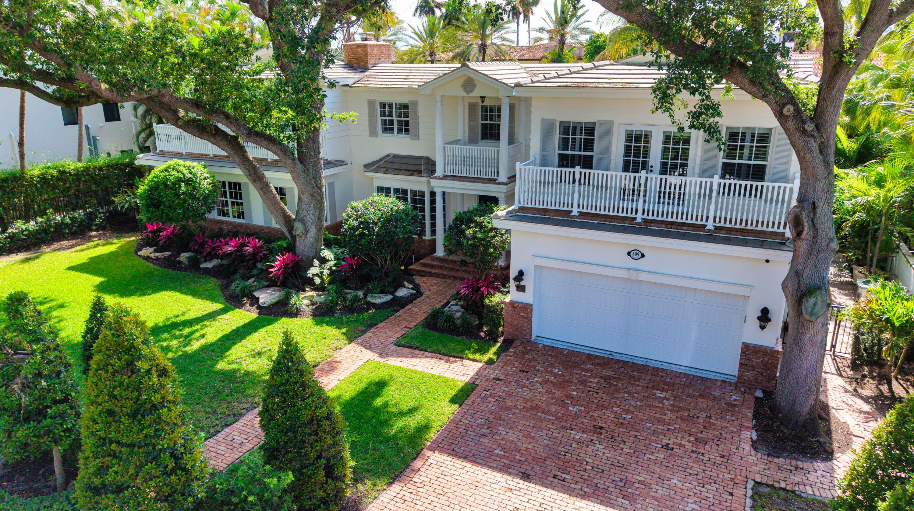 CORAL ISLES - Residential