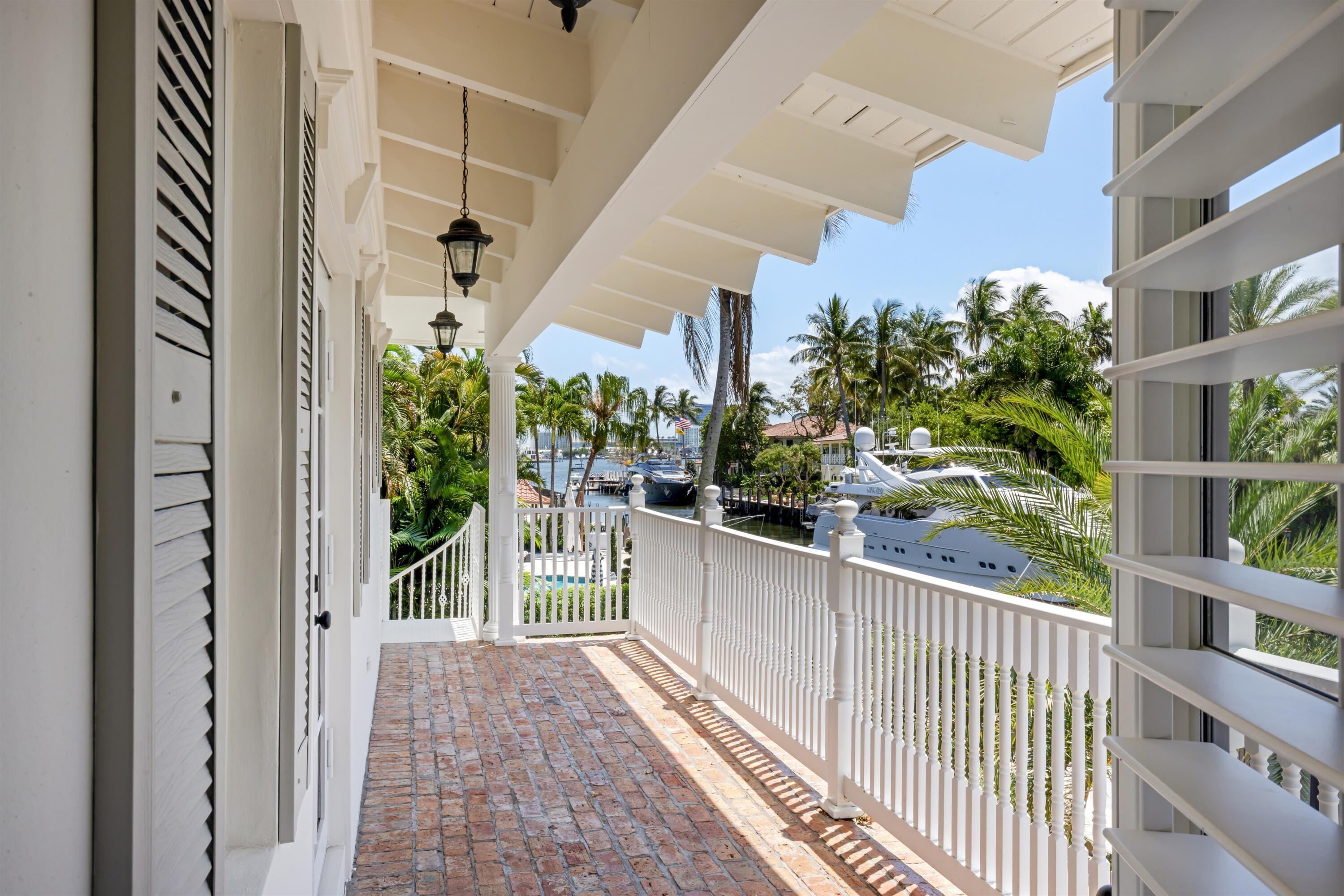 CORAL ISLES - Residential