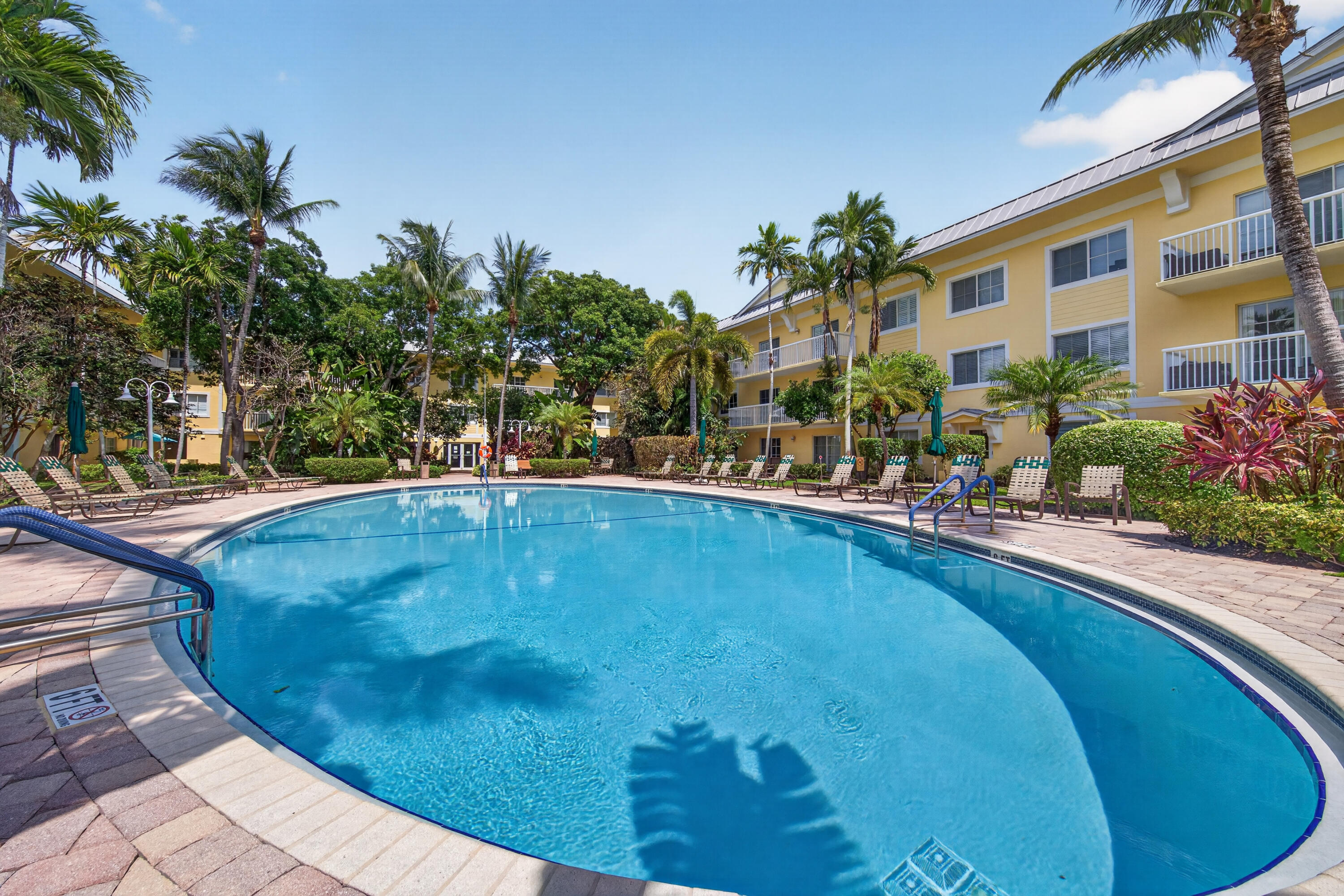 PINE CREST VILLAGE II AT - Residential