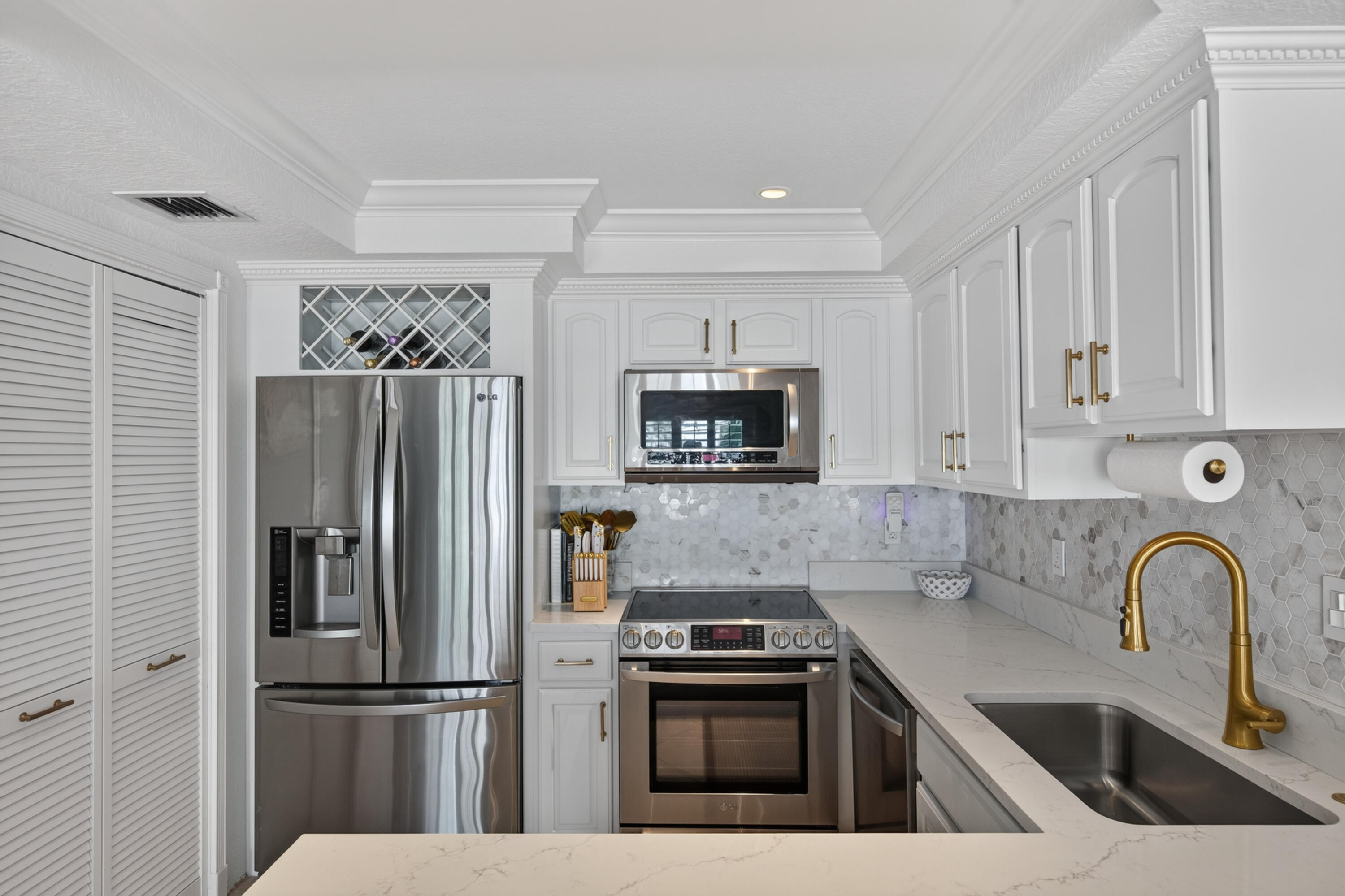 PINE CREST VILLAGE II AT - Residential