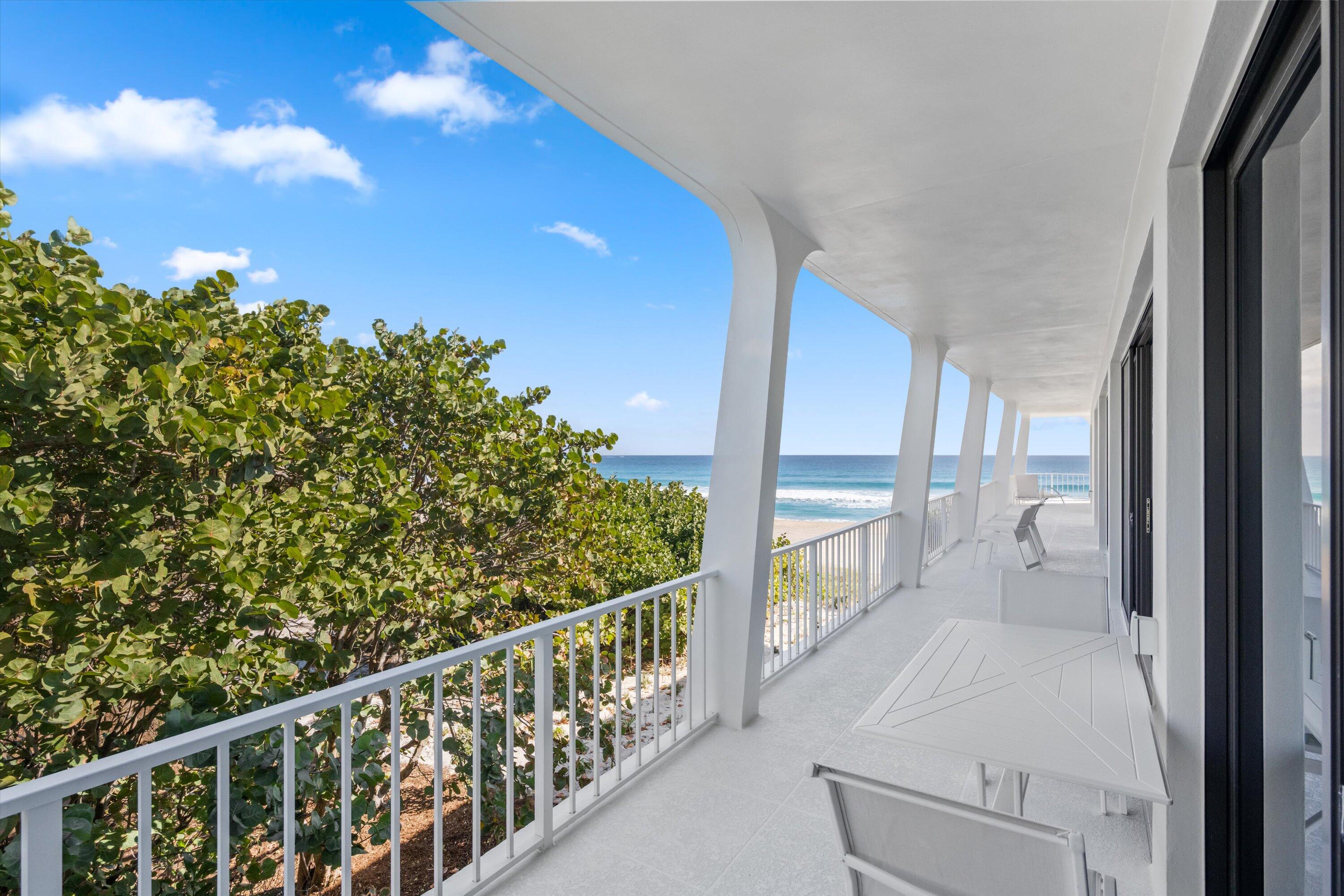 REEF CONDO - Residential