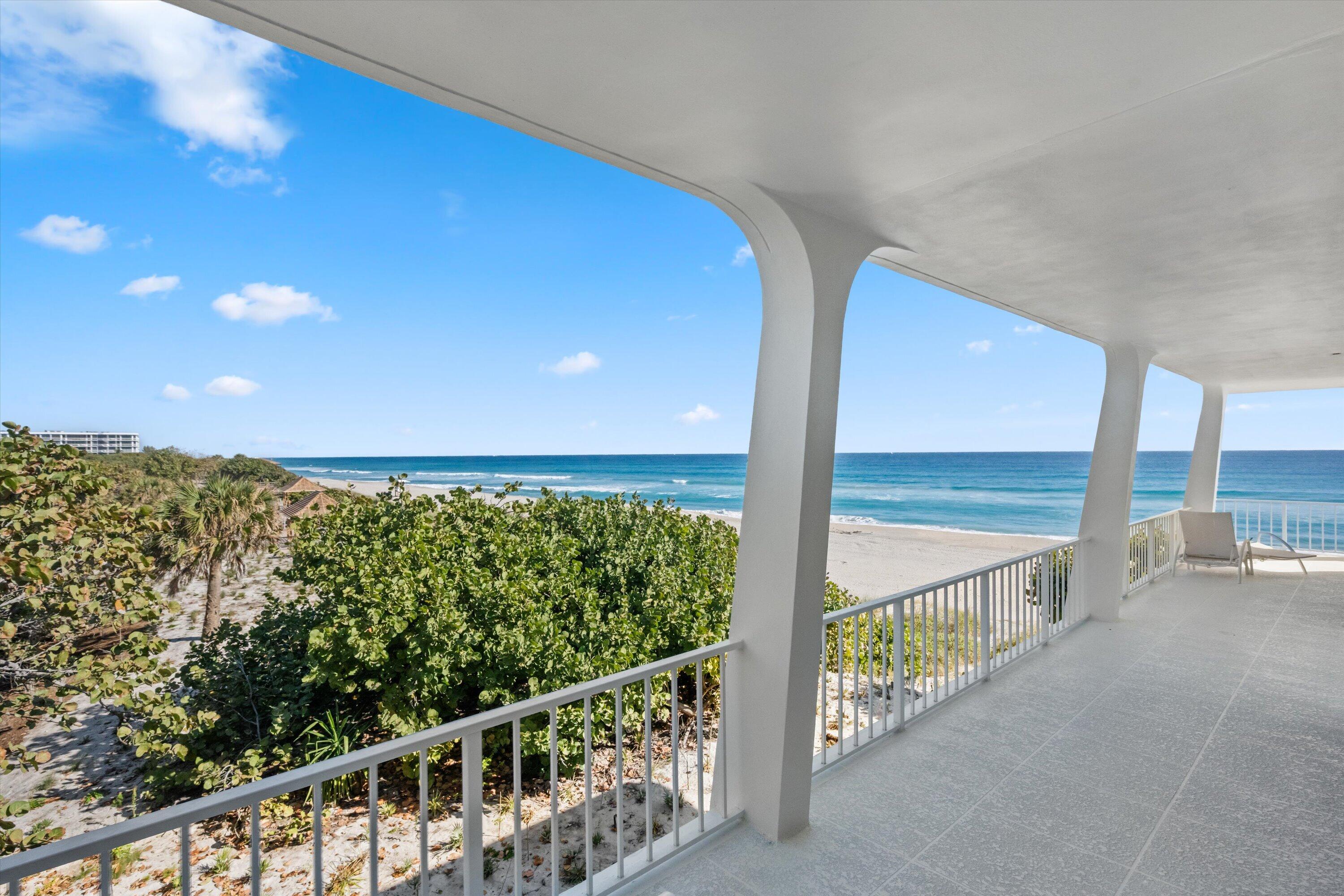 REEF CONDO - Residential