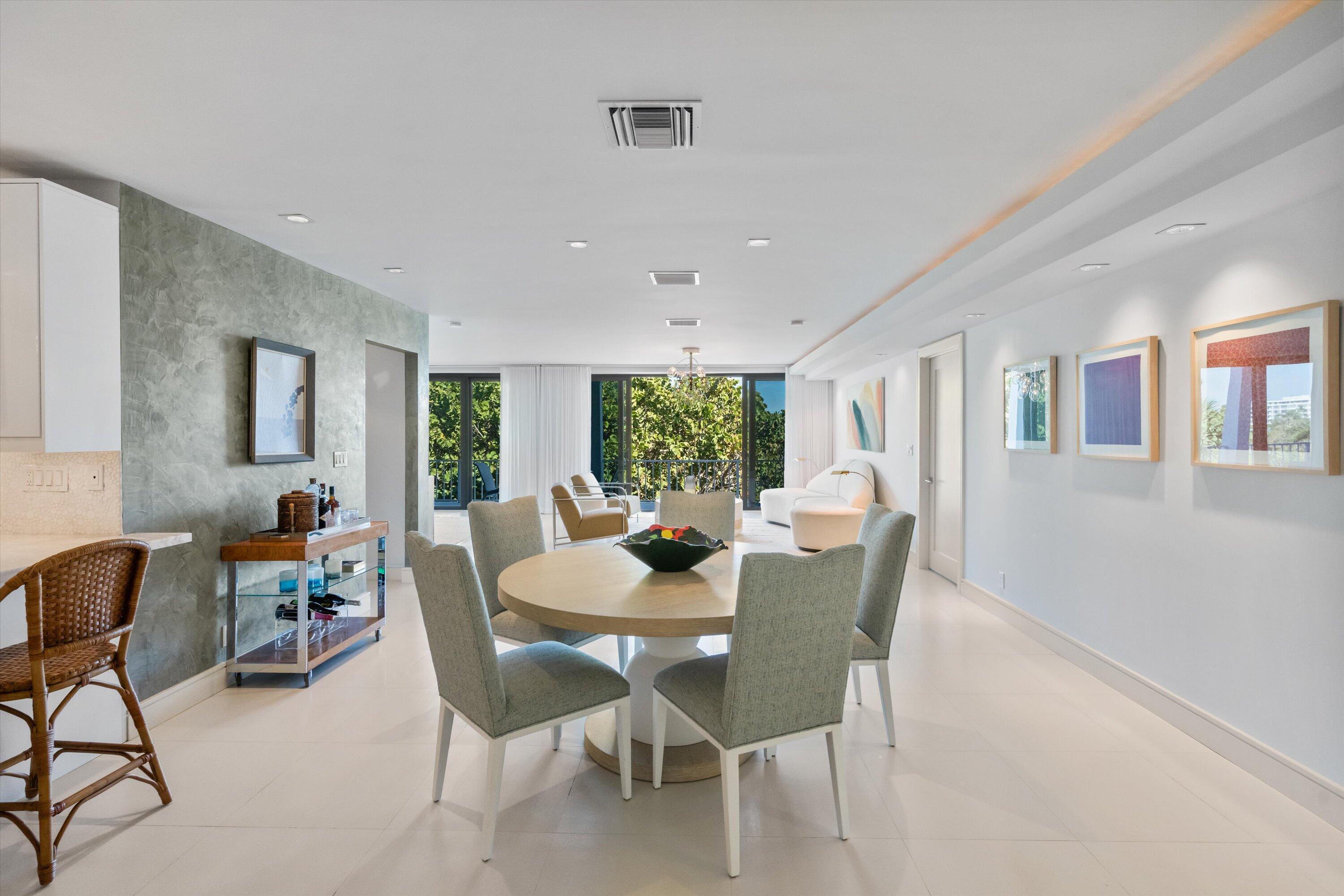 REEF CONDO - Residential