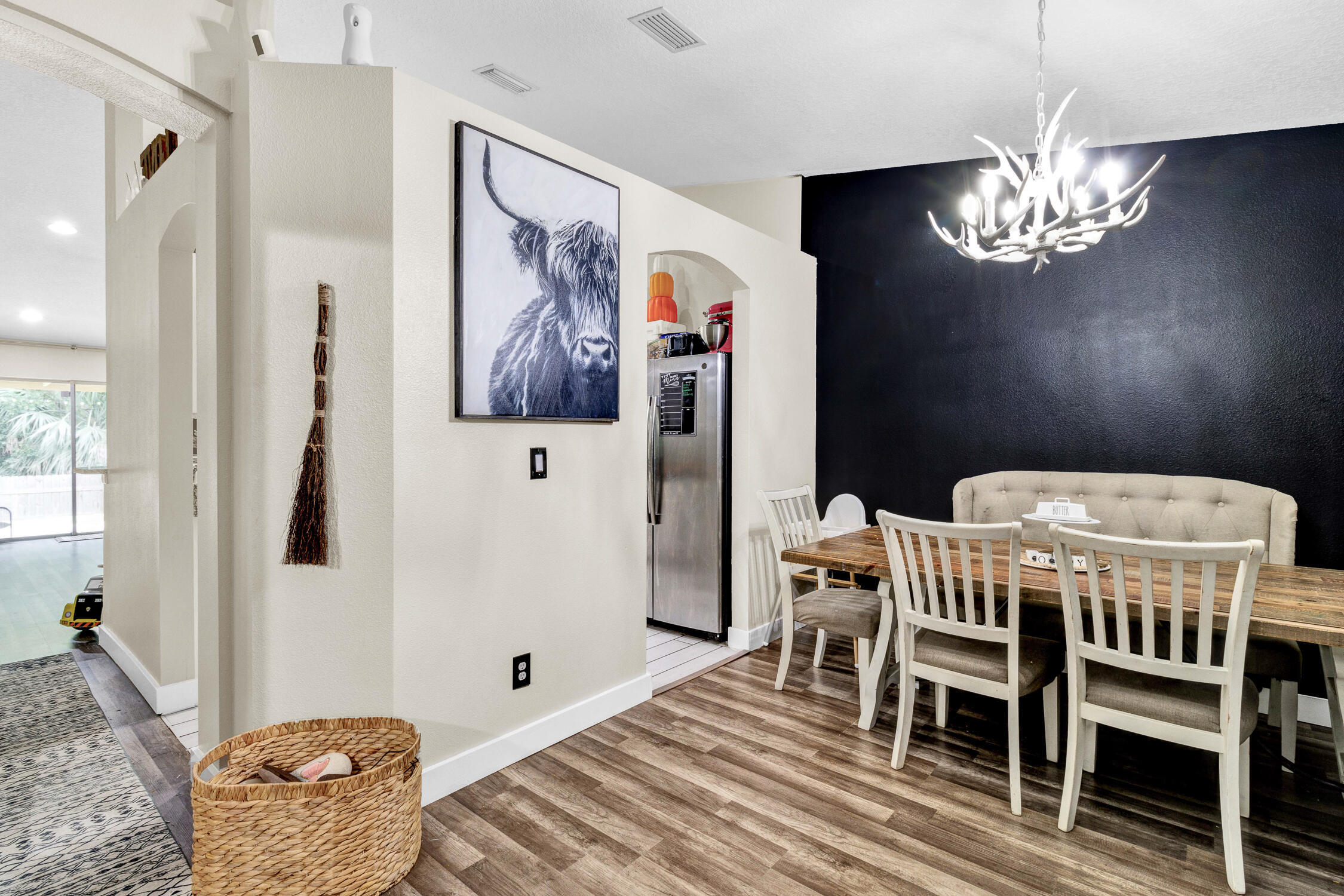 VERO LAKE ESTATES UNIT M - Residential