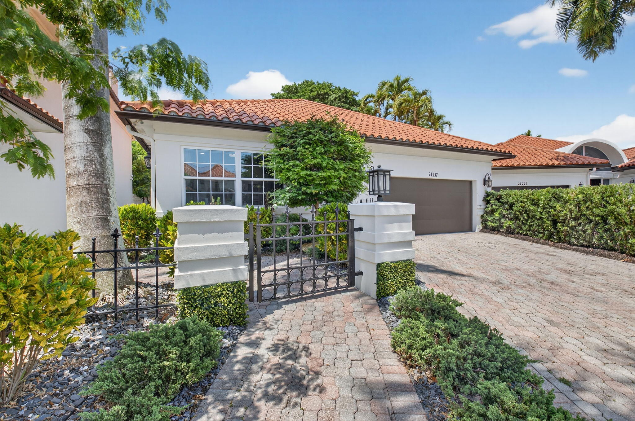BOCA GROVE - Residential