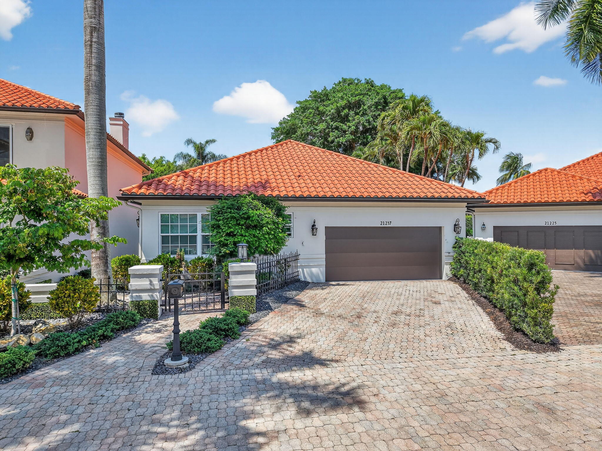BOCA GROVE - Residential