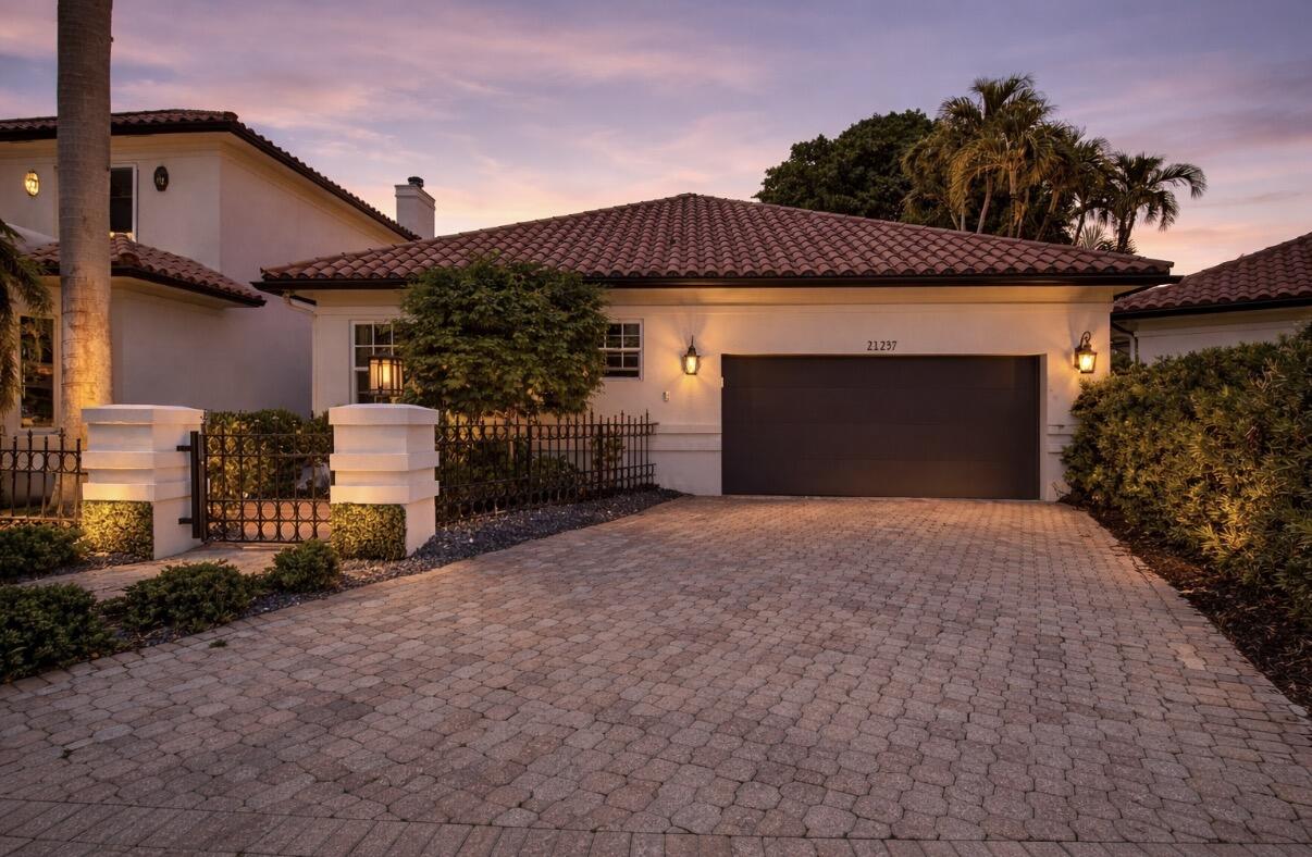 BOCA GROVE - Residential