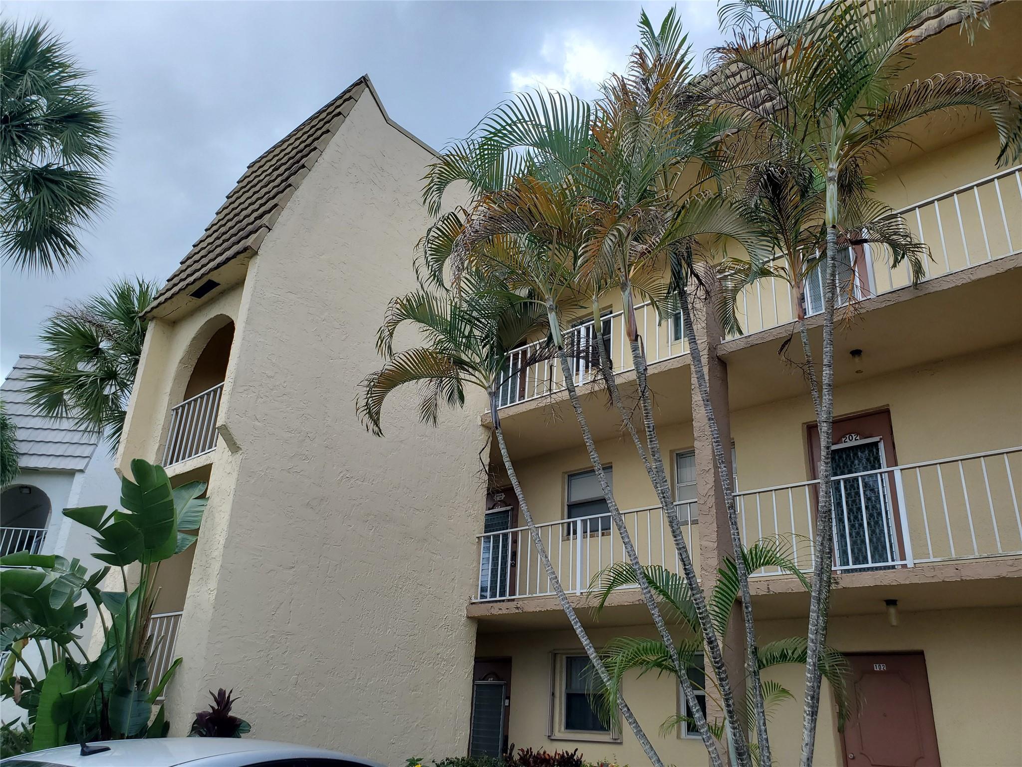 Sunrise Lakes - Residential
