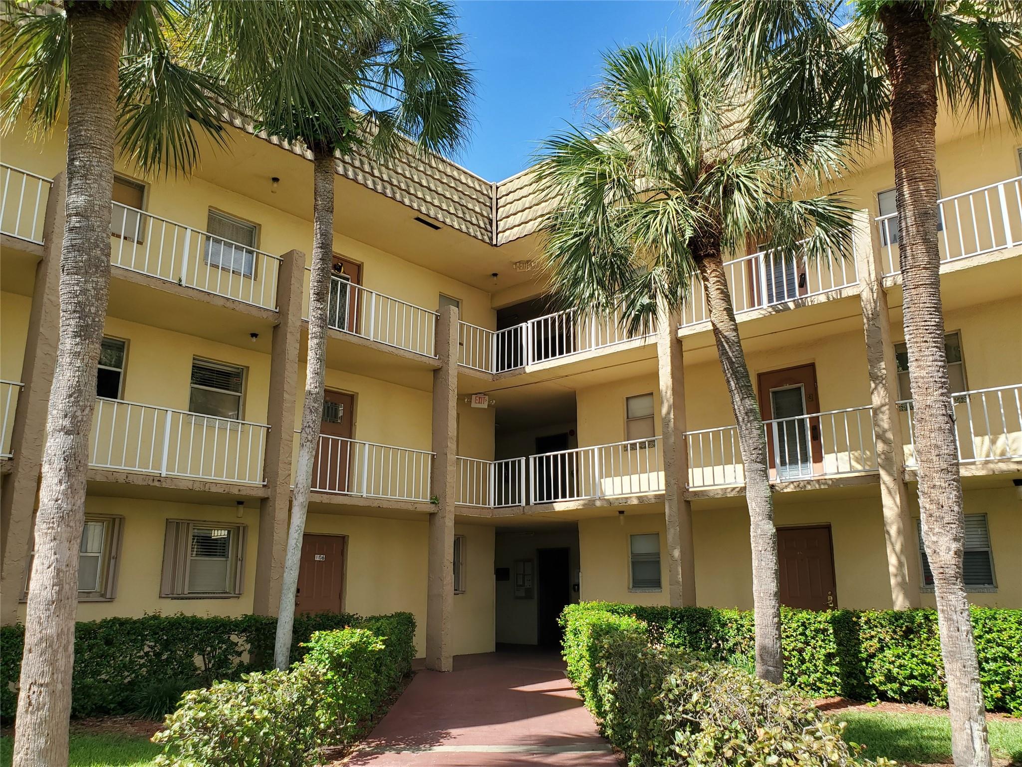 Sunrise Lakes - Residential